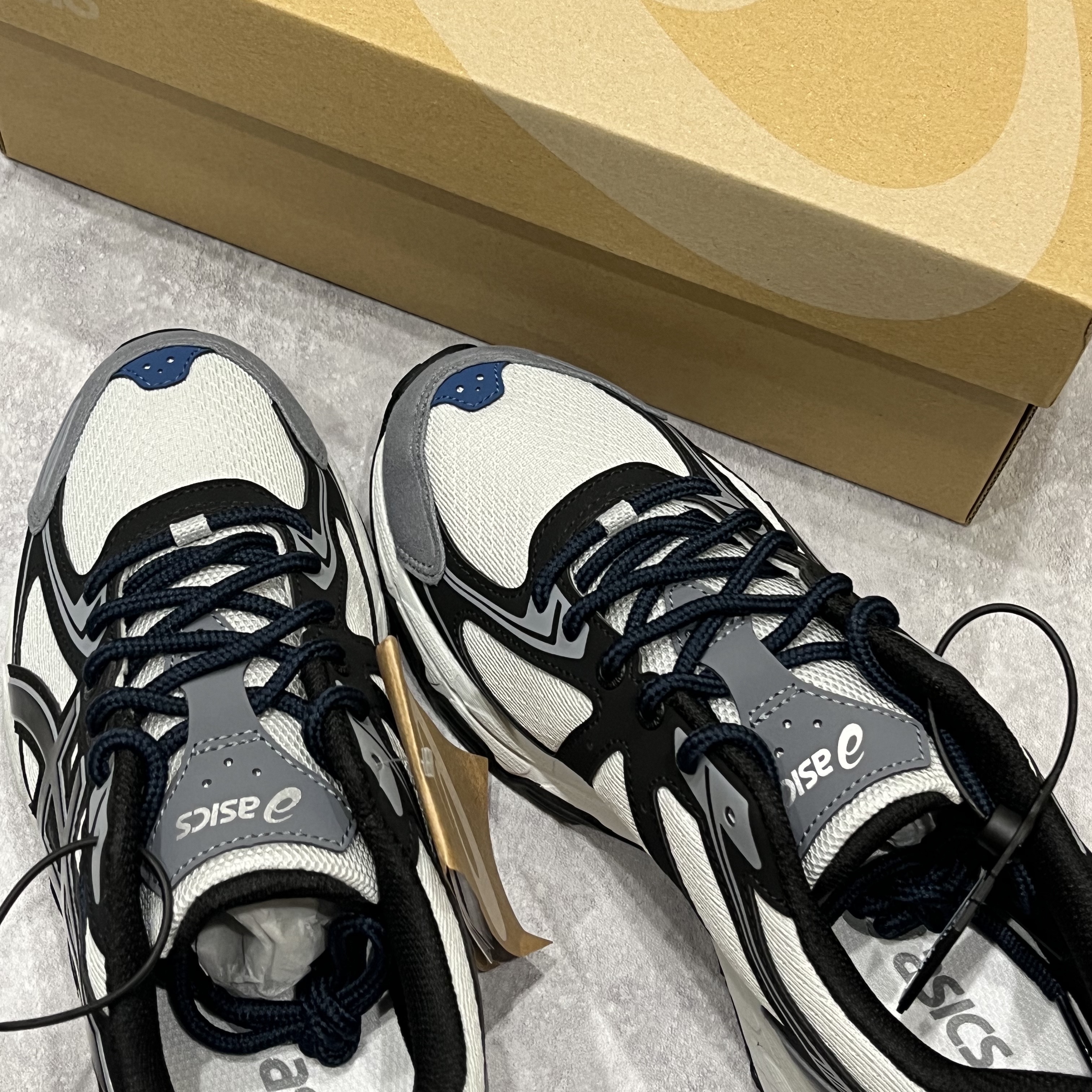 Asics Gel-Venture 6 SPS Glacier Grey 착용 스타일