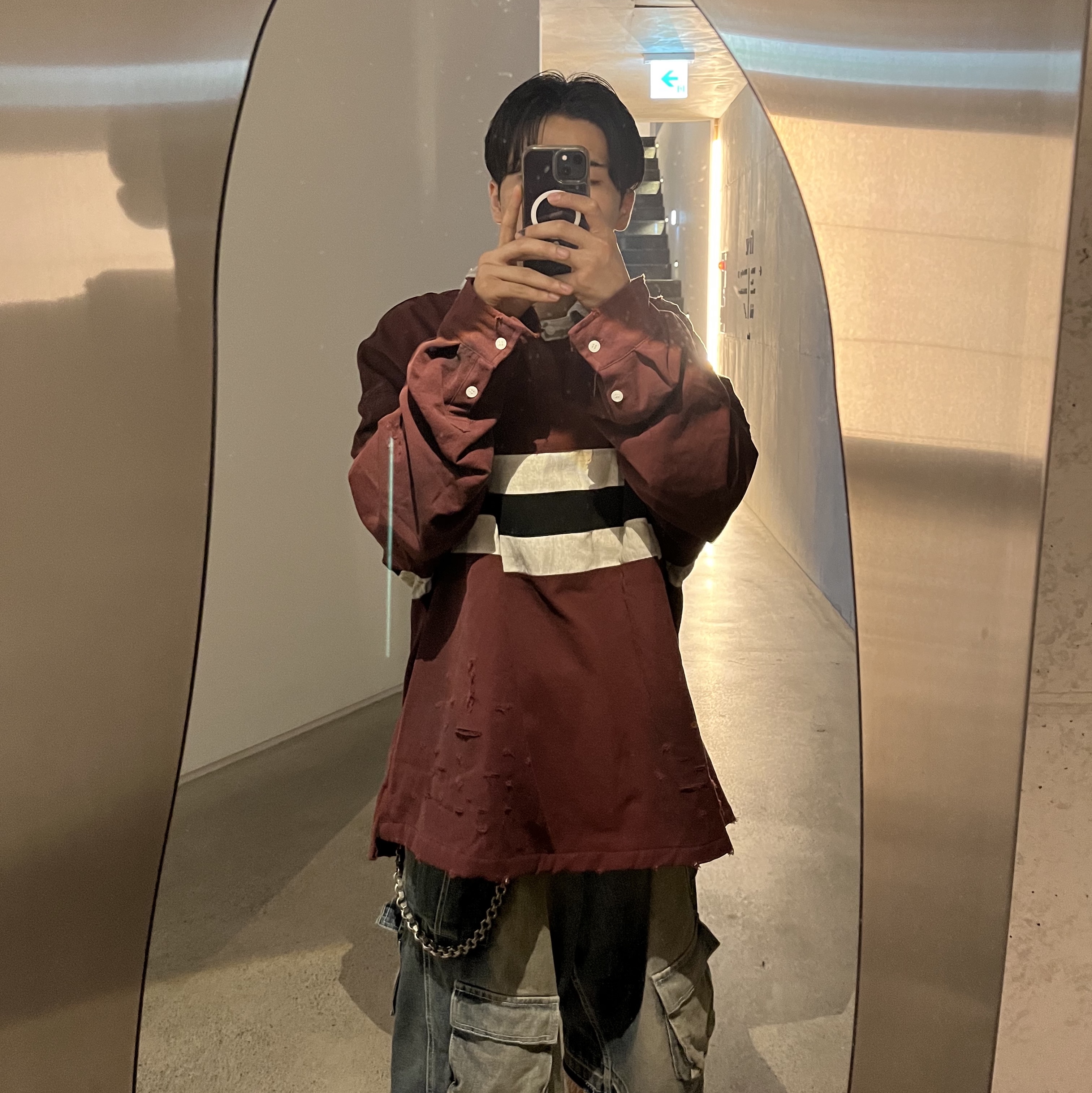 Project G/R Bullied Polo Shirts Burgundy, Balenciaga Defender Sneakers Beige 착용 스타일 - 5