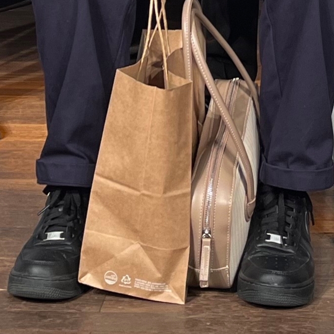 Nike Air Force 1 '07 Low Triple Black 착용 스타일