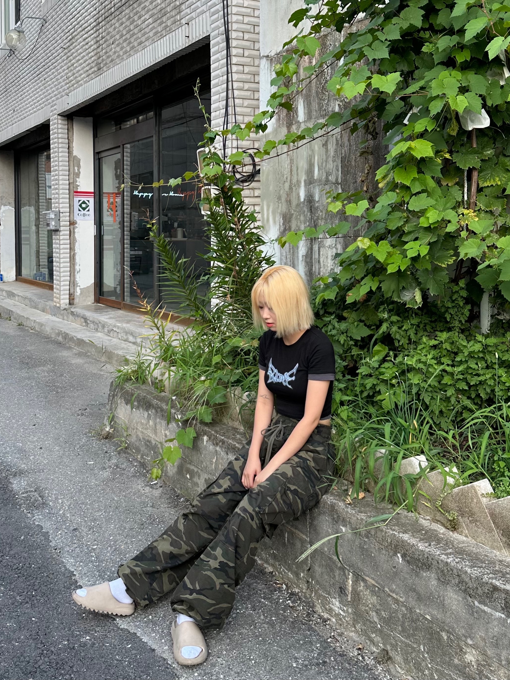 Adidas Yeezy Slide Pure - Re-Release Ver., Adidas Yeezy Slide Pure 착용 스타일 - 1