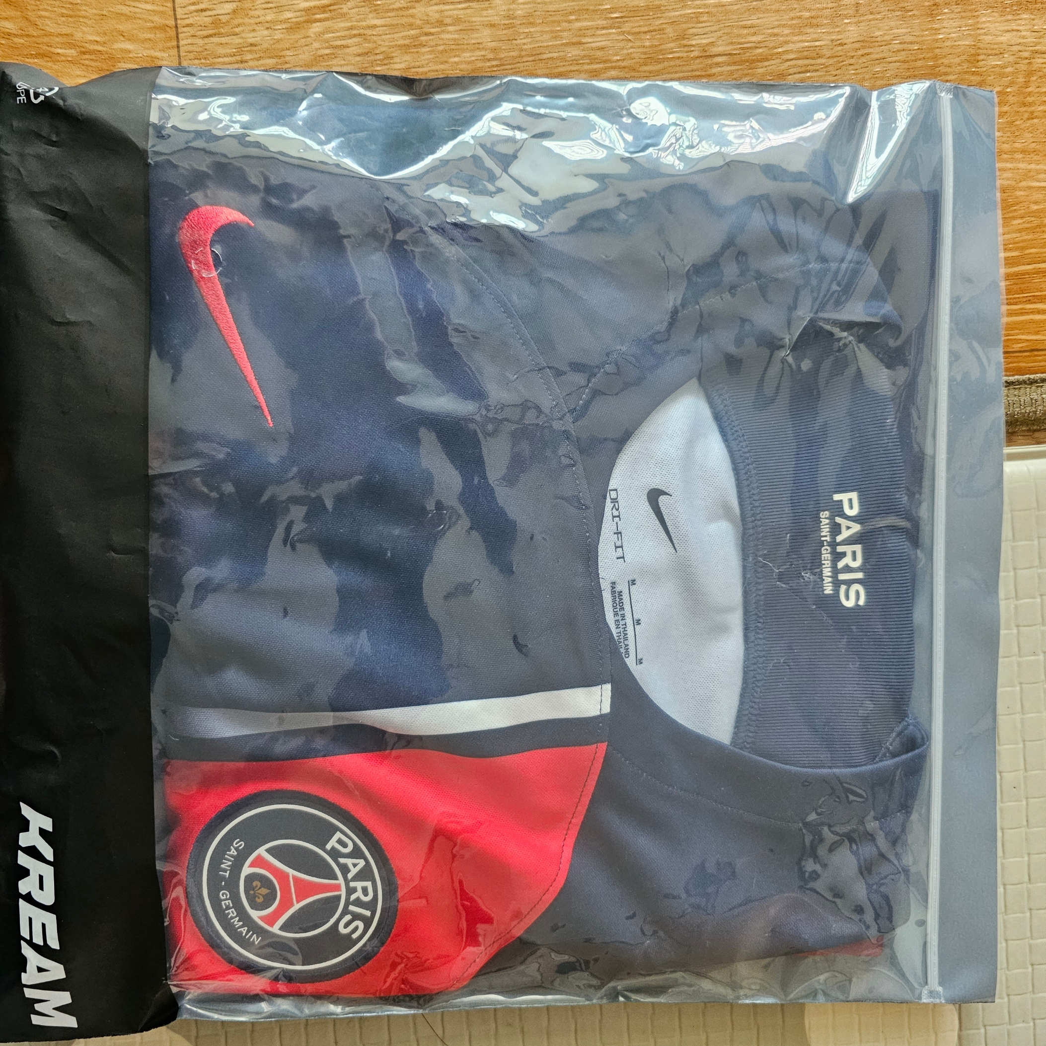 Nike Paris Saint-Germain 2023/24 Dri-Fit Stadium Home Jersey Midnight Navy (Non Marking Ver.) 착용 스타일