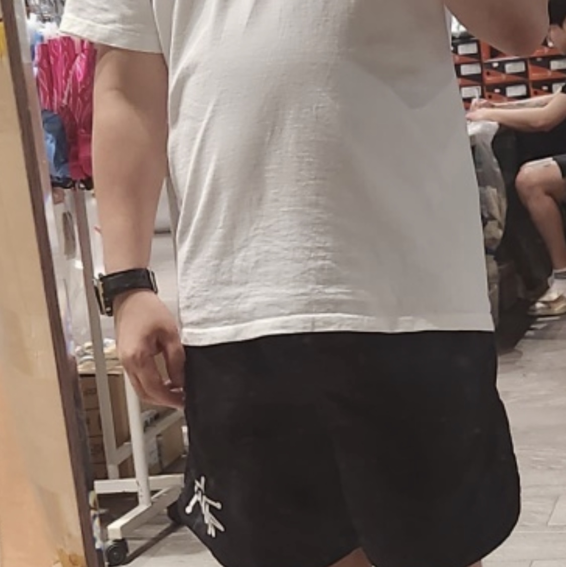 Stussy Melted T-Shirt White 착용 스타일