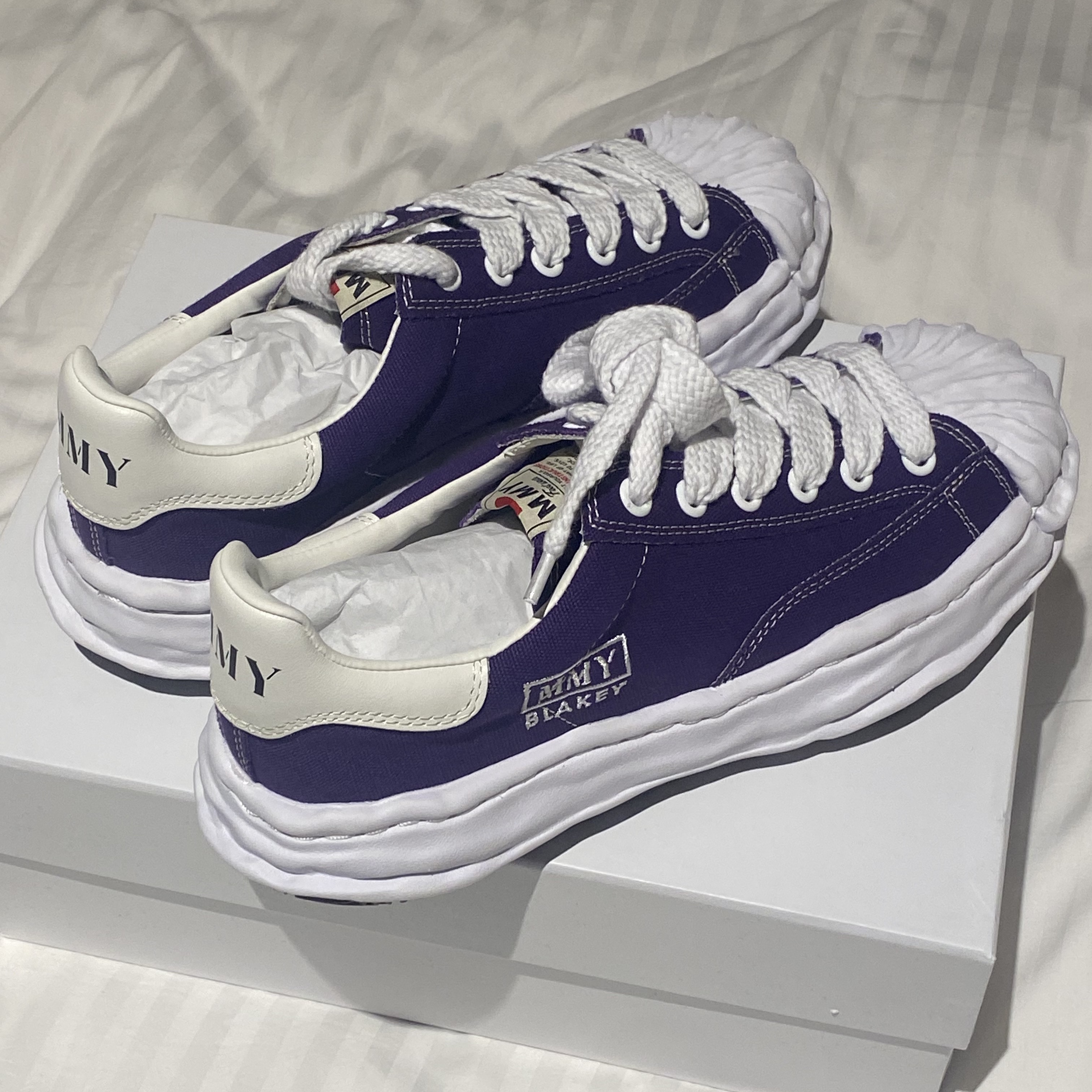 Maison Mihara Yasuhiro Blakey OG Sole Canvas Low-top Sneakers Purple 착용 스타일