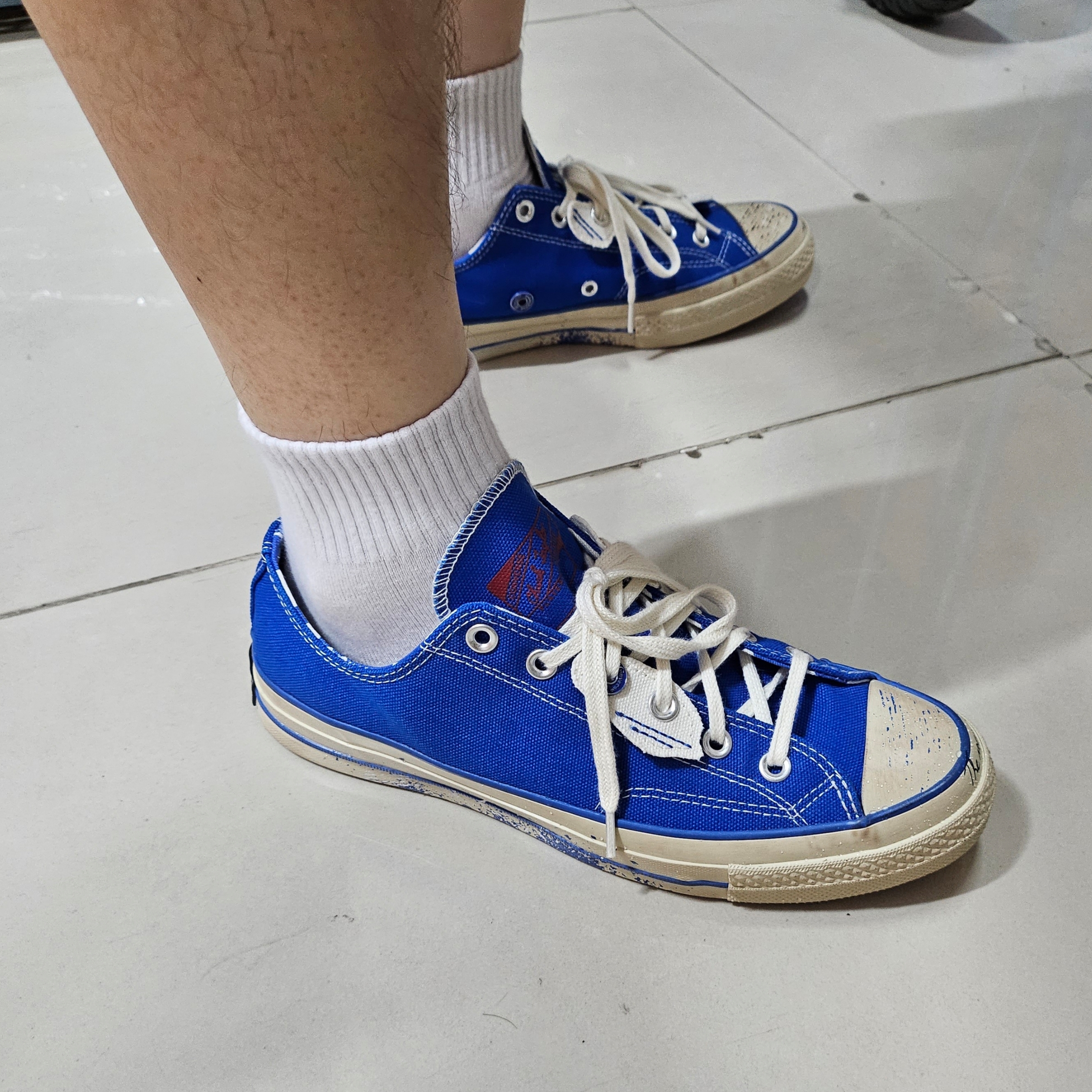 Converse x Ader Error Chuck 70 Ox Imperial Blue 착용 스타일 - 4