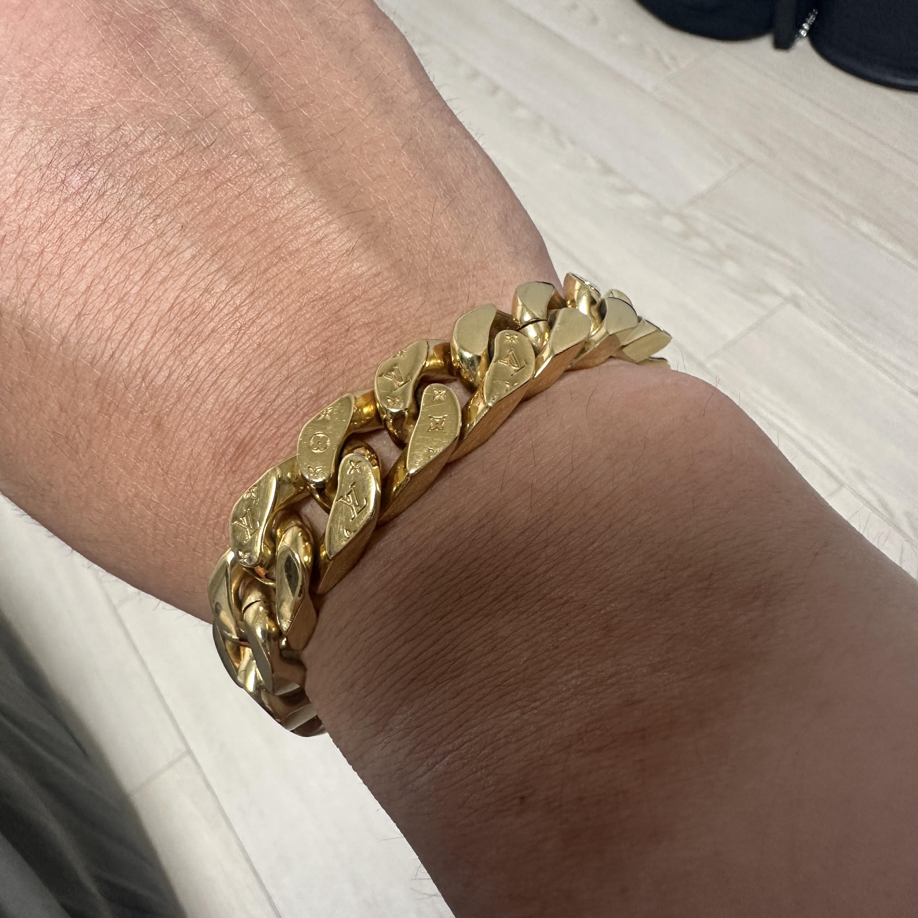 Louis Vuitton Chain Links Bracelet Gold 착용 스타일