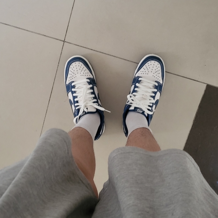 Nike Dunk Low Retro SE Industrial Blue 착용 스타일