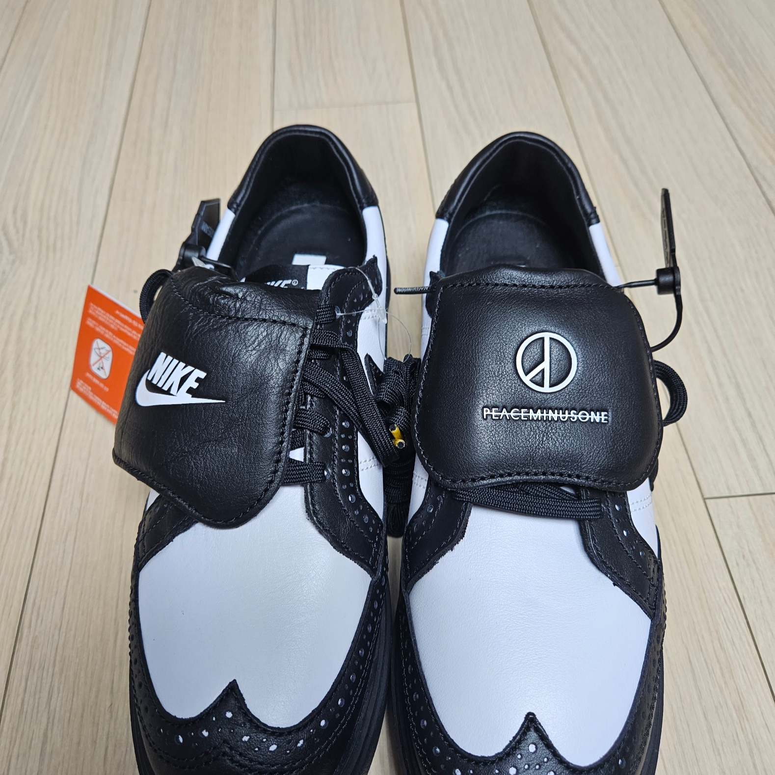 Nike x Peaceminusone Kwondo1 Black and White 착용 스타일 - 2