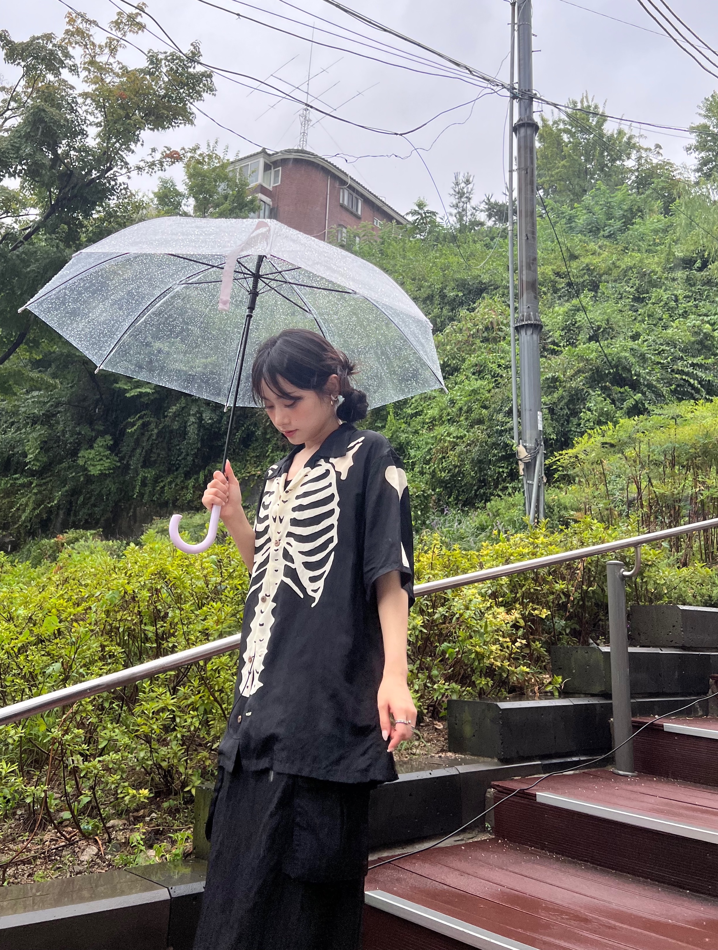 Kapital Silk Rayon Bone Aloha Shirt Black 착용 스타일 - 2