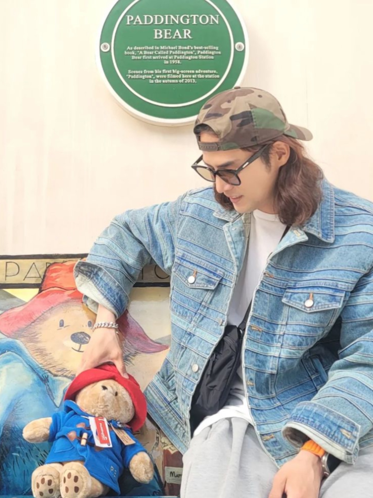 Double RL Garment Dyeing Twill Ball Cap Camouflage, Supreme Layered Denim Trucker Jacket Washed Blue - 22FW 착용 스타일 - 1