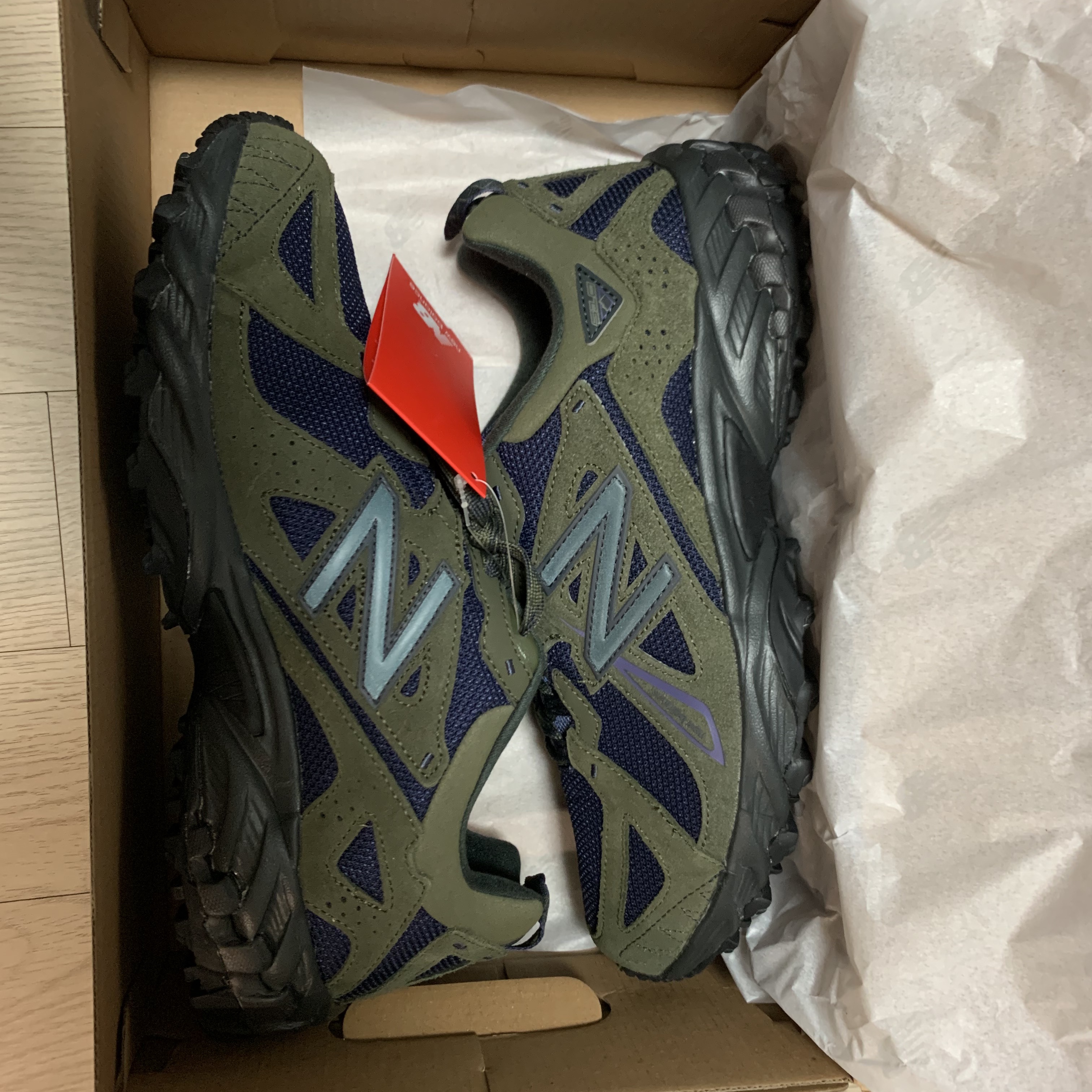 New Balance ML610T Dark Moss 착용 스타일