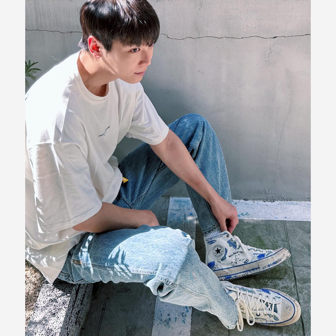 Converse x Ader Error Chuck 70 High White 착용 스타일 - 3