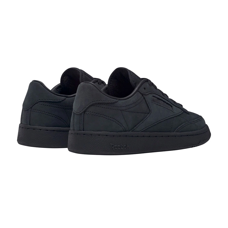 Reebok x JJJJound Club C 85 Triple Black 착용 스타일 - 2