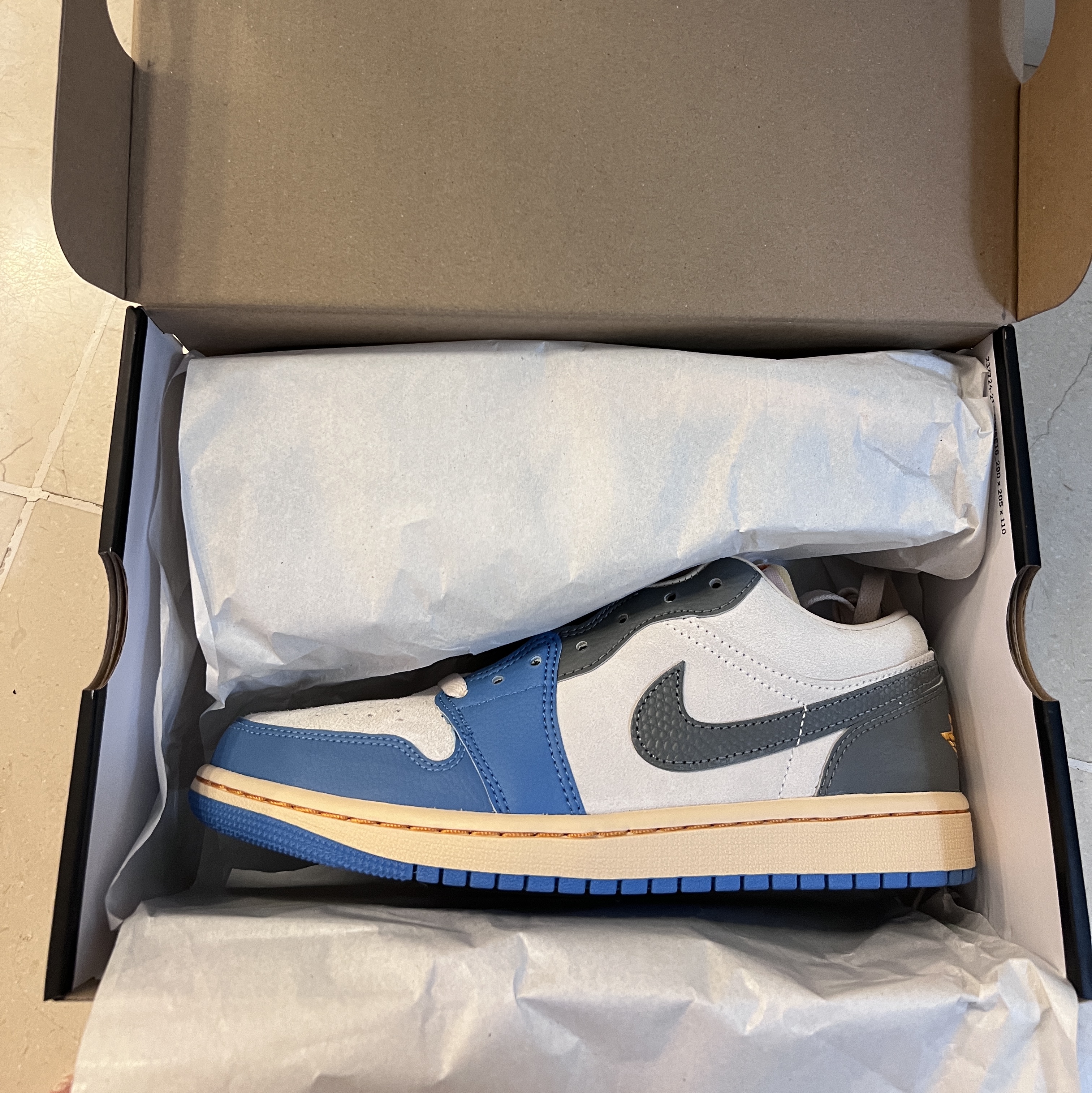 Jordan 1 Low SE Tokyo 96 착용 스타일