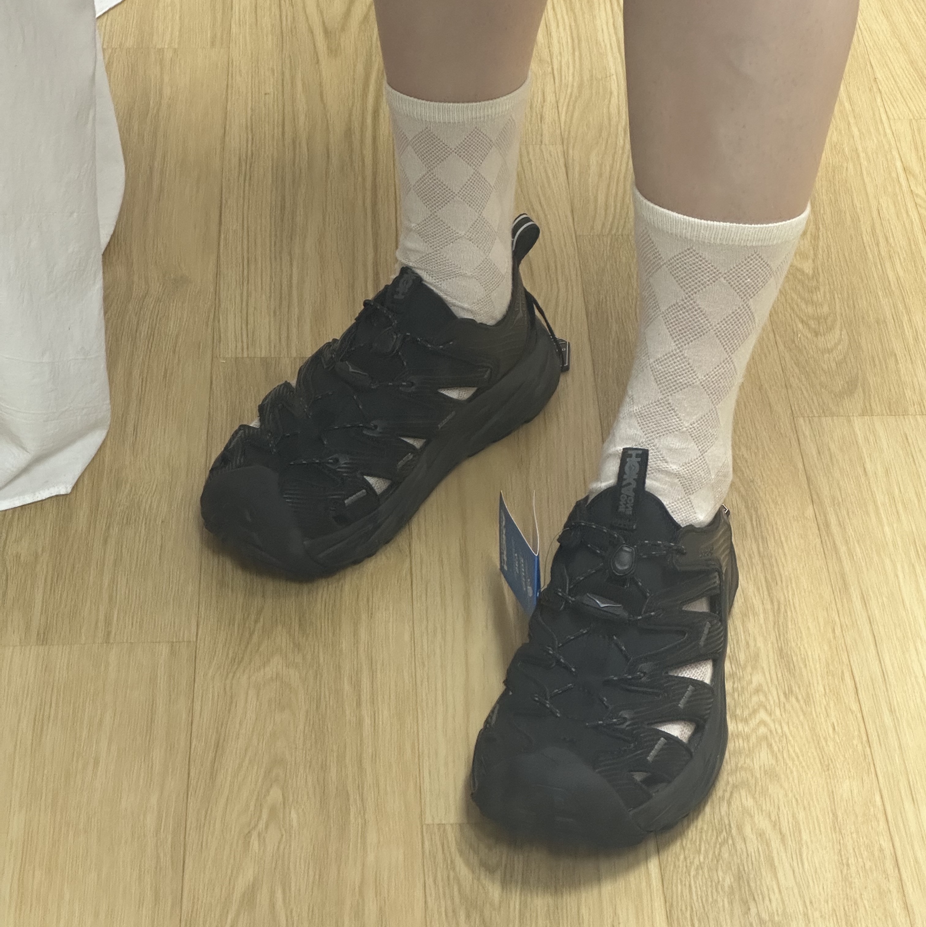 (W) Hoka Hopara Black 착용 스타일