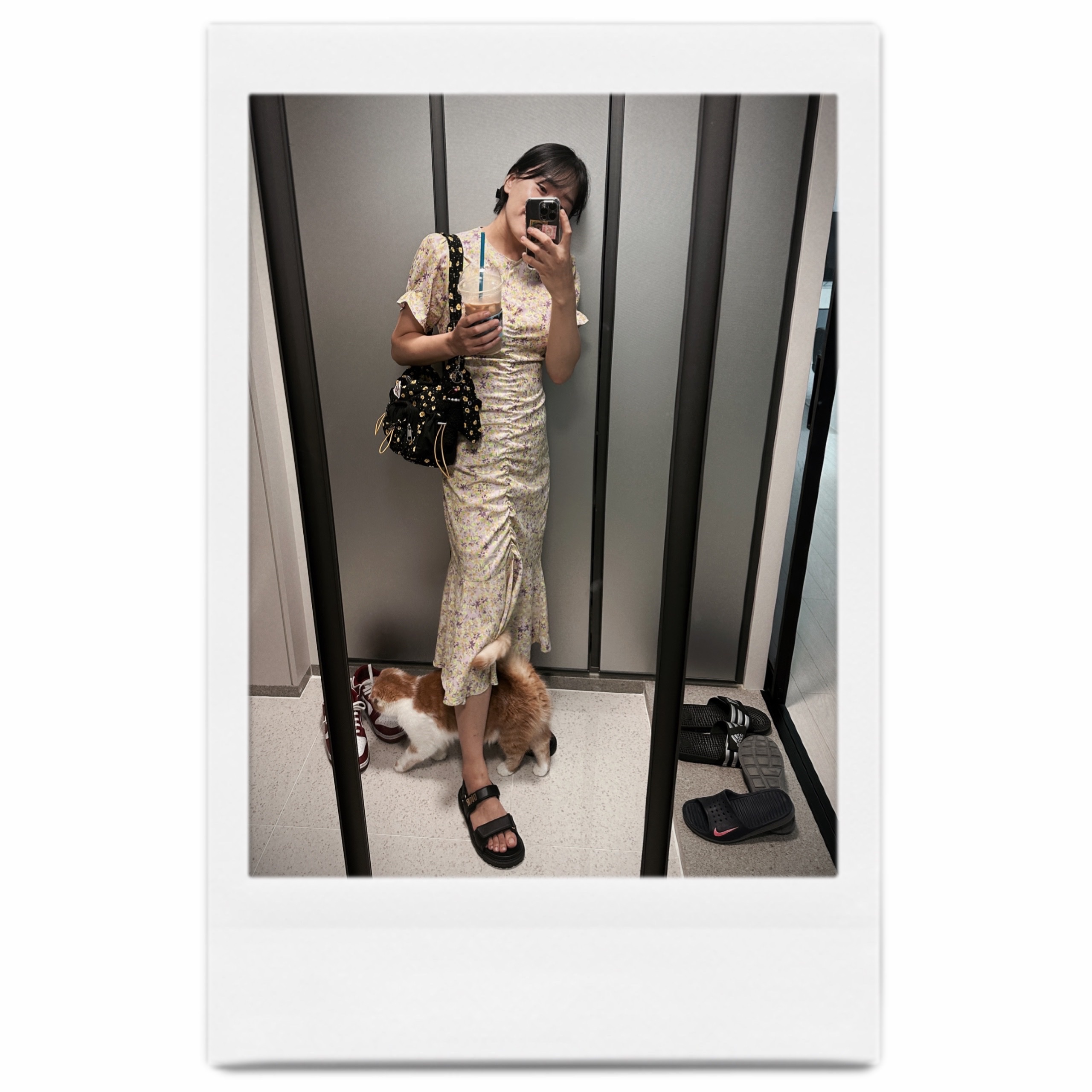 (W) Dior DiorAct Lambskin Sandal Black 착용 스타일 - 1