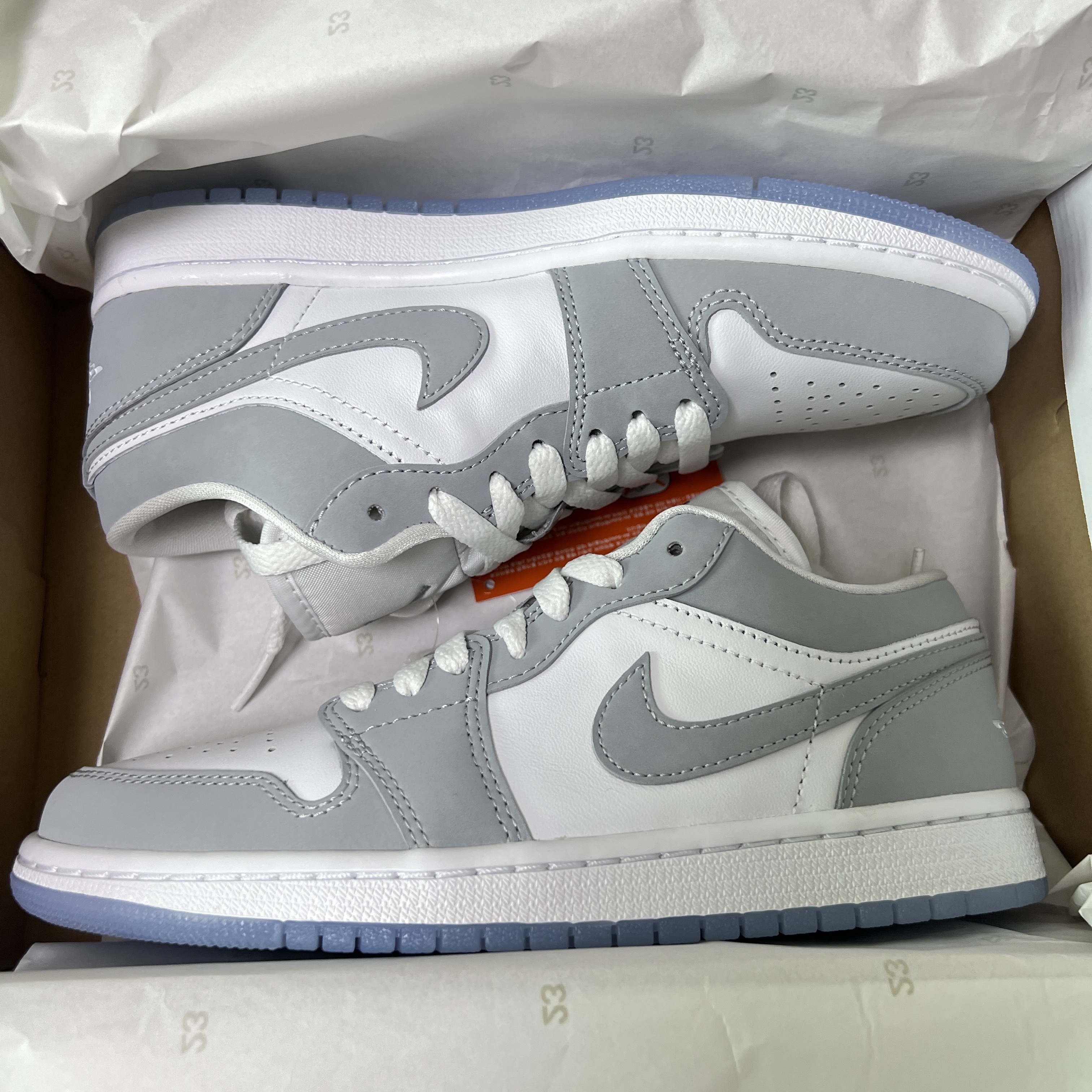 (W) Jordan 1 Low White Wolf Grey 착용 스타일 - 2