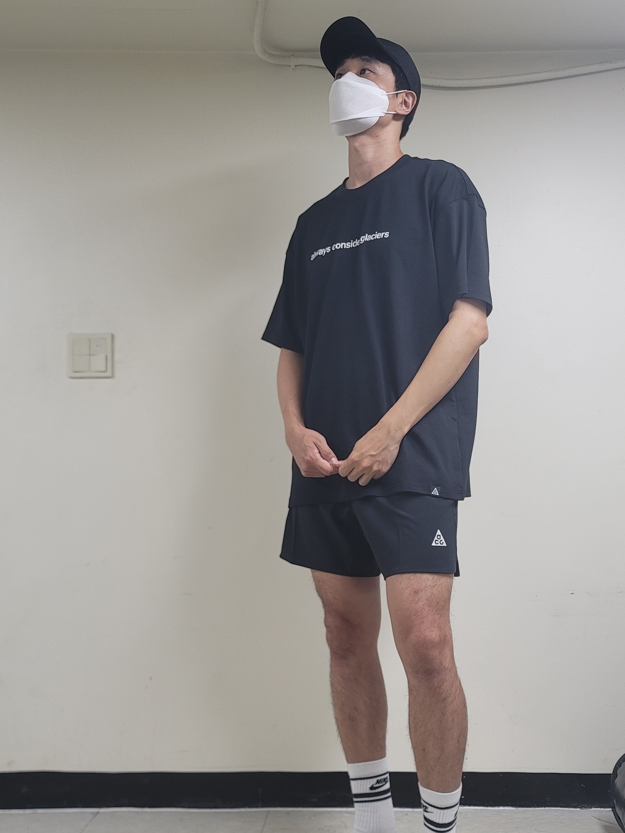 Nike ACG Always Consider T-Shirt Black - US/EU, Nike ACG Dri-Fit New Sands Shorts Black - Asia 착용 스타일 - 2