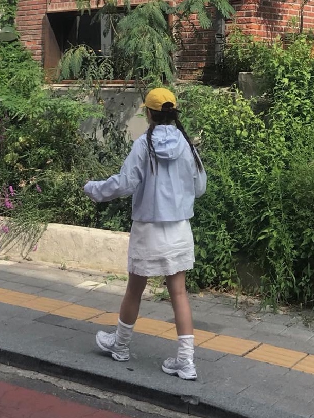 Supreme Washed Chino Twill Camp Cap Yellow - 23SS, Asics x Cecilie Bahnsen GT-2160 White 착용 스타일 - 1