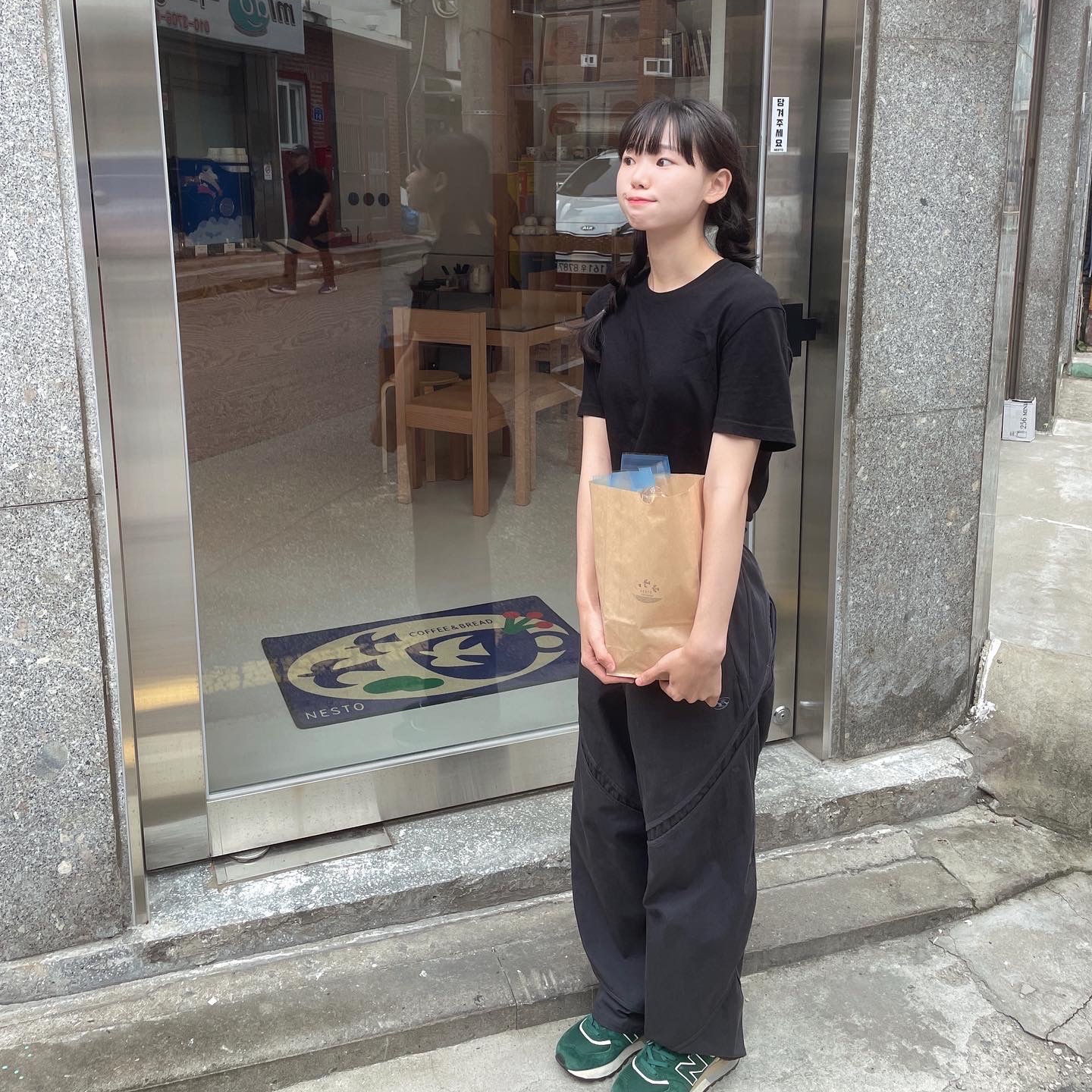 Sansan Gear Taped Pants Charcoal - 23SS, New Balance 574 Legacy Green 착용 스타일