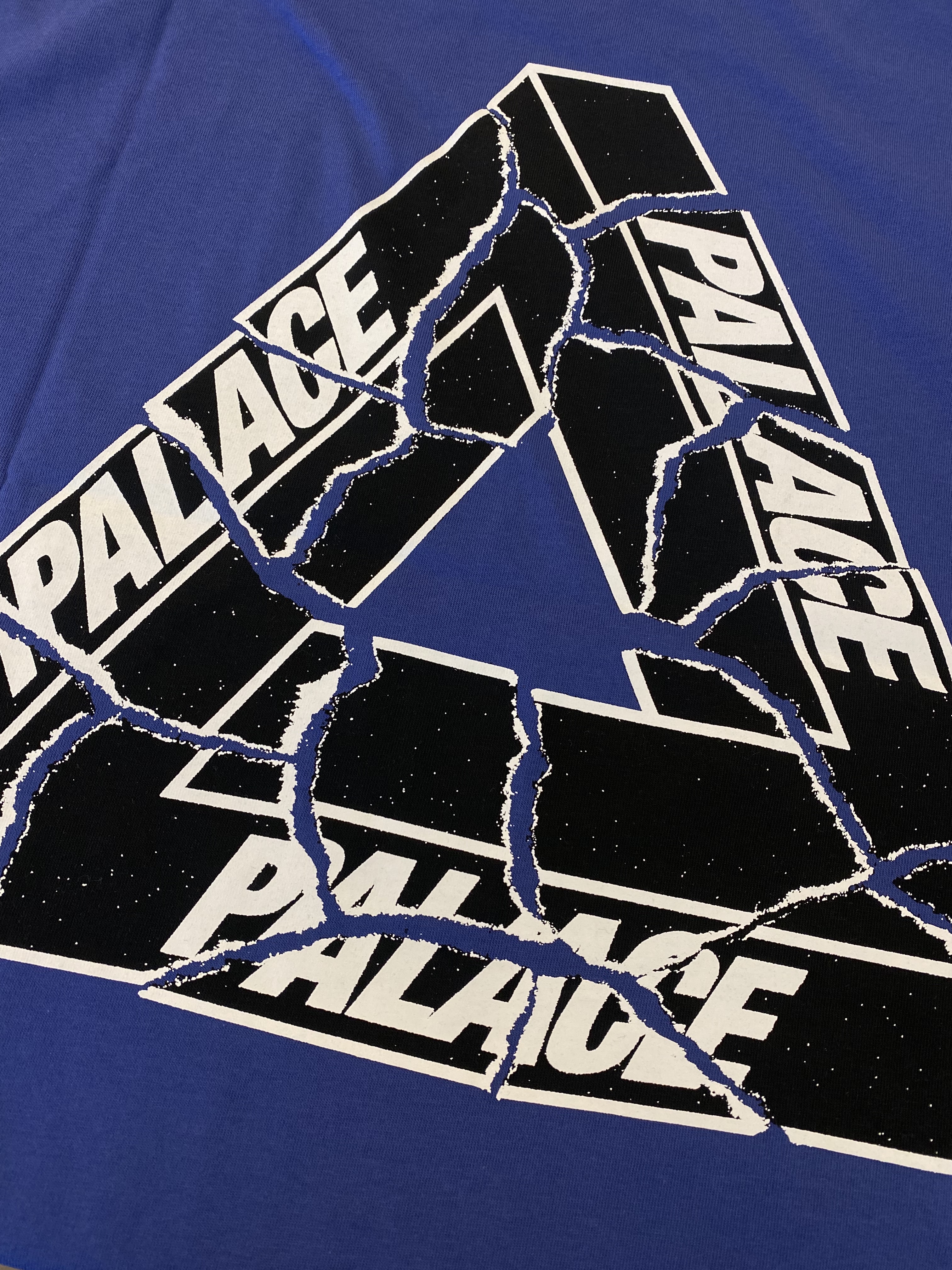 Palace Tri-Ripped T-Shirt Ultra - 23FW 착용 스타일