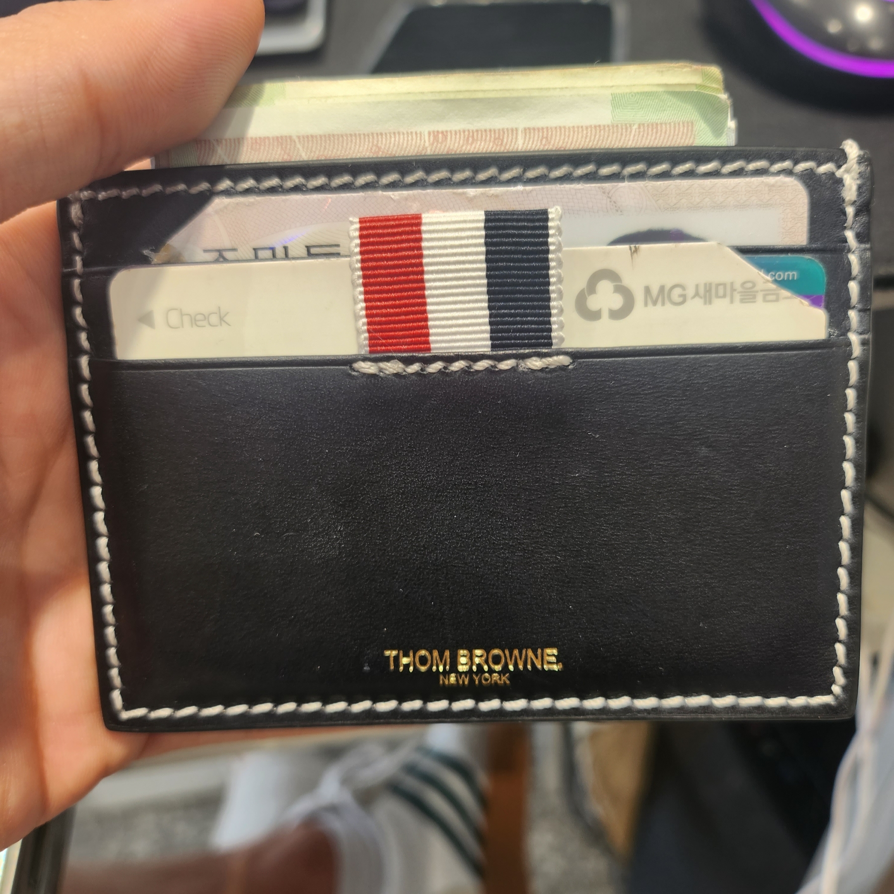 Thom Browne Vacchetta Leather Single Card Holder Navy 착용 스타일