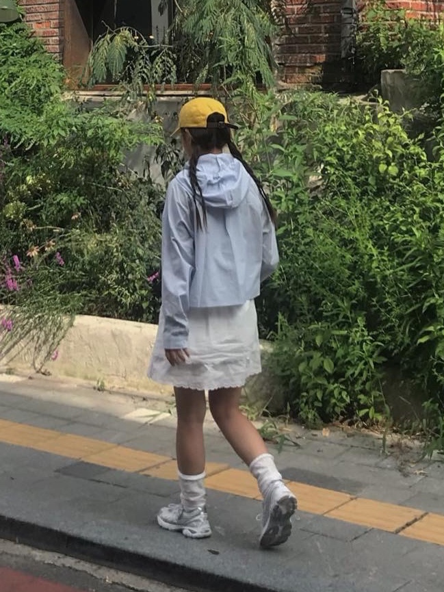 Supreme Washed Chino Twill Camp Cap Yellow - 23SS, Asics x Cecilie Bahnsen GT-2160 White 착용 스타일 - 2
