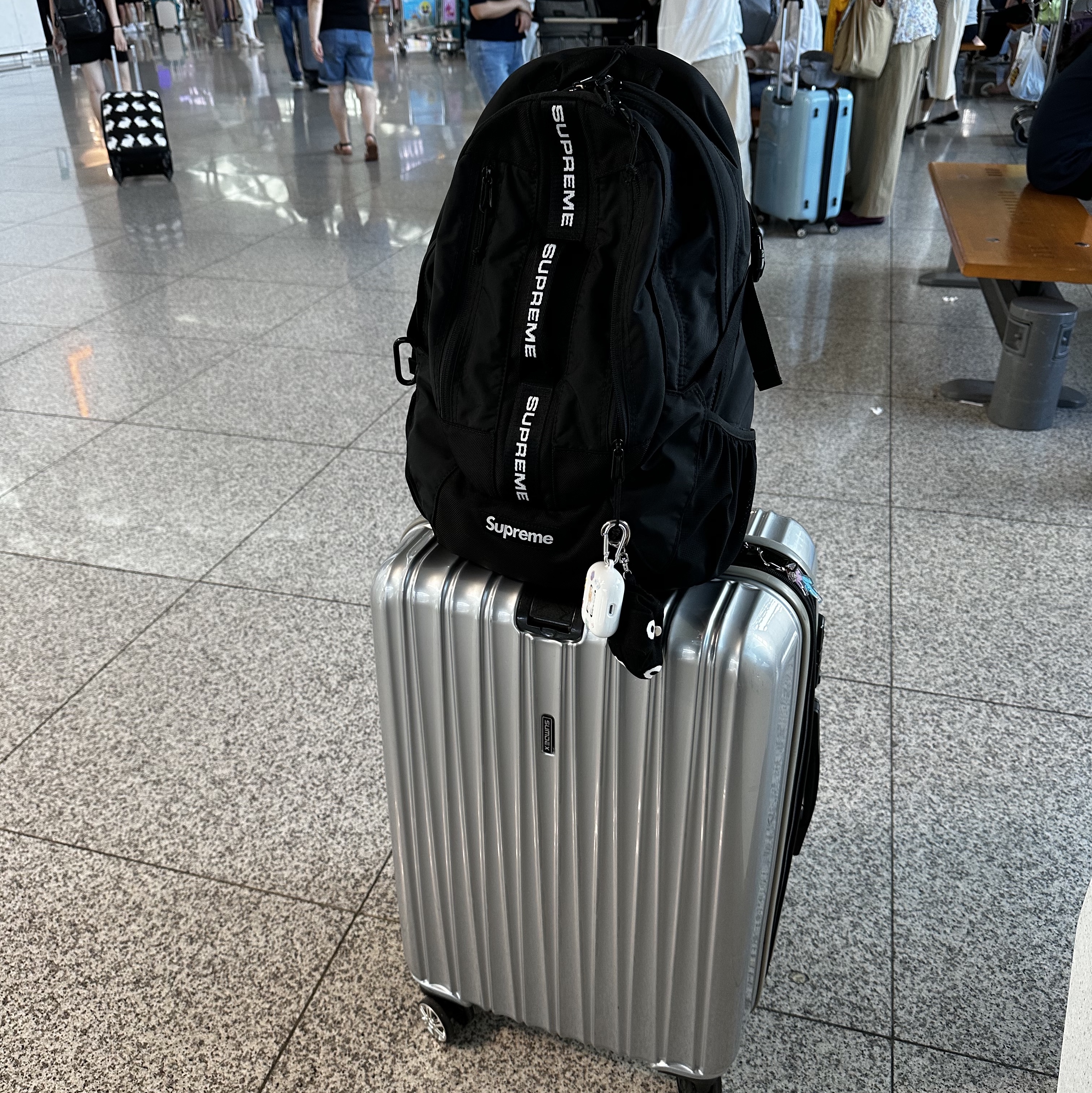 Supreme Backpack Black - 22FW 착용 스타일 - 2