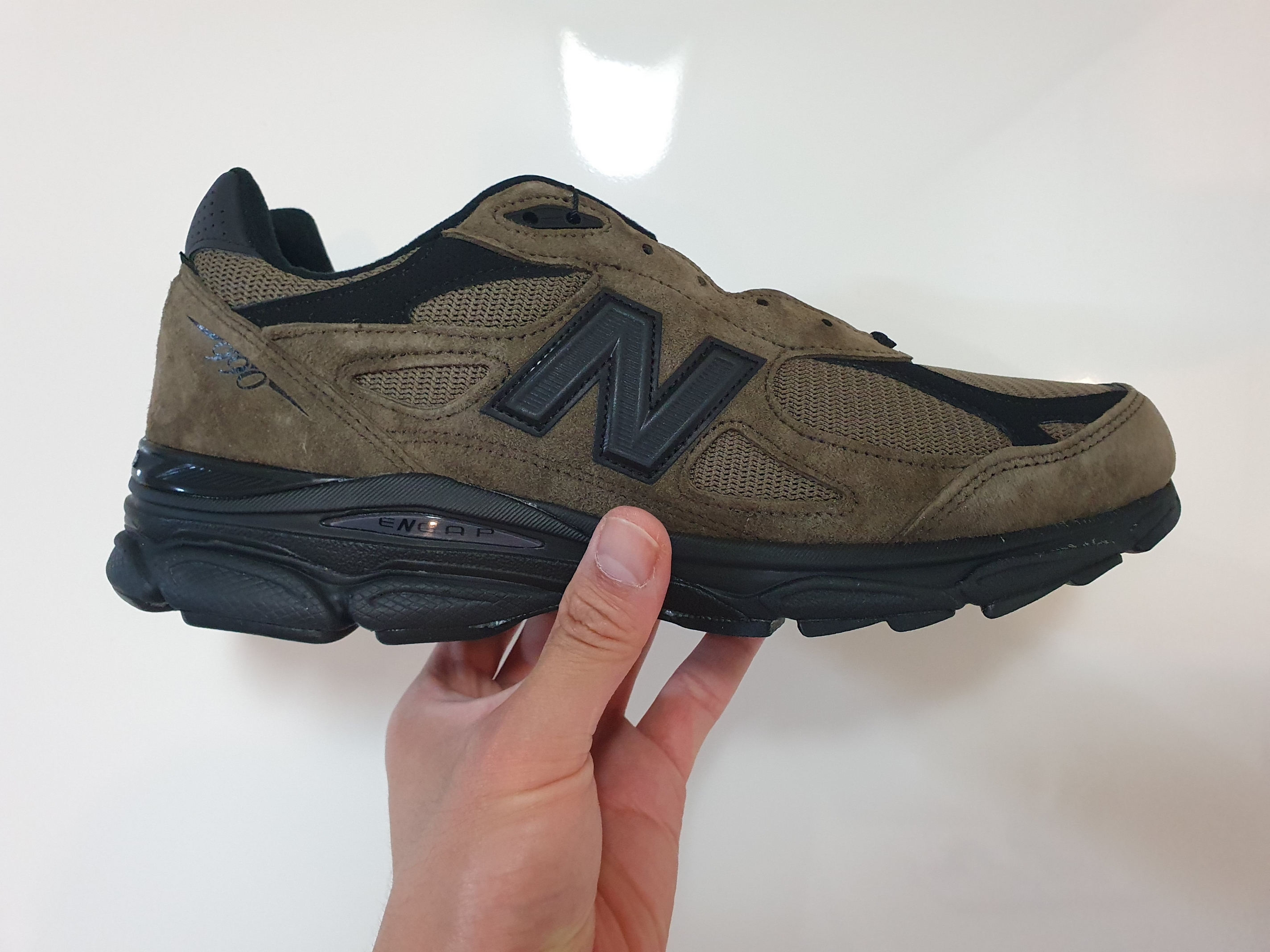 New Balance x JJJJound 990v3 Brown Black 착용 스타일