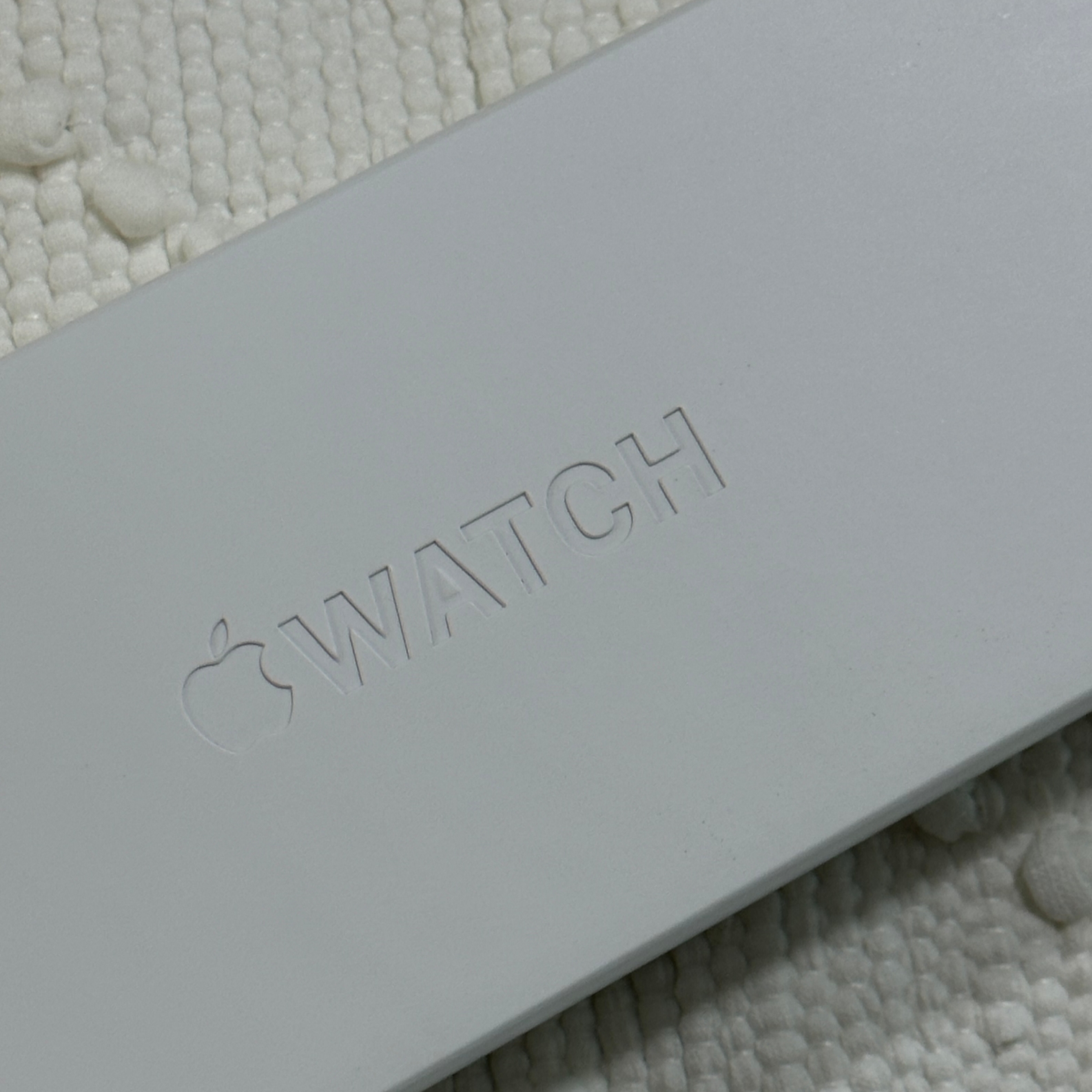 Apple Watch Series 8 41mm GPS Starlight Aluminium Case with Sport Band Starlight (Korean Ver.) 착용 스타일 - 2