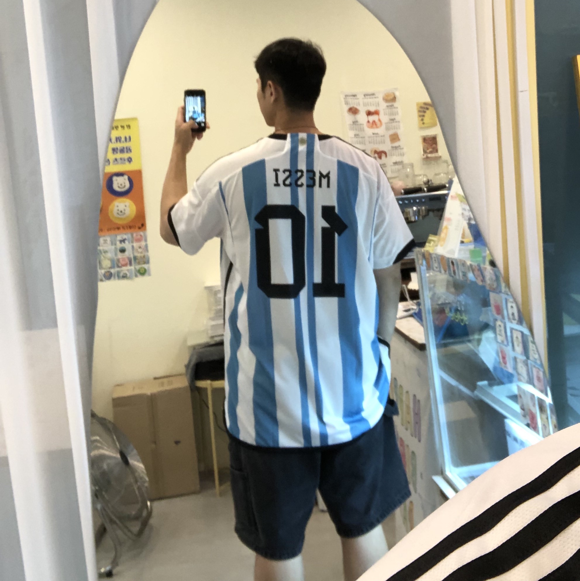 Adidas Argentina Home Jersey 2022 White Light Blue - US Sizing (Non Marking Ver.), Puma Suede VTG The Never Worn Black 착용 스타일 - 2