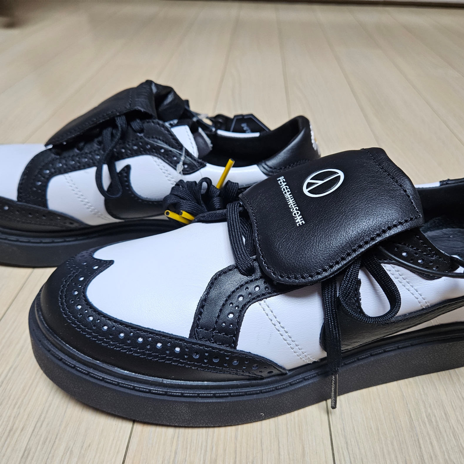 Nike x Peaceminusone Kwondo1 Black and White 착용 스타일 - 4