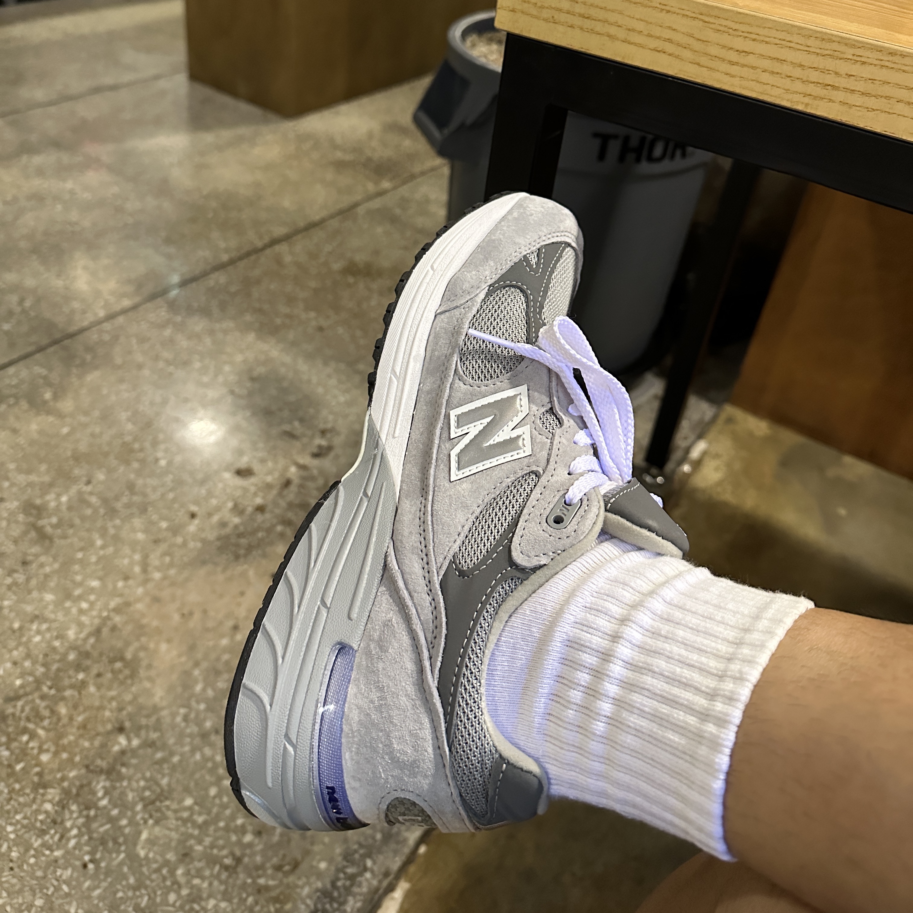 New Balance 993 Made in USA Grey - D Standard 착용 스타일 - 1