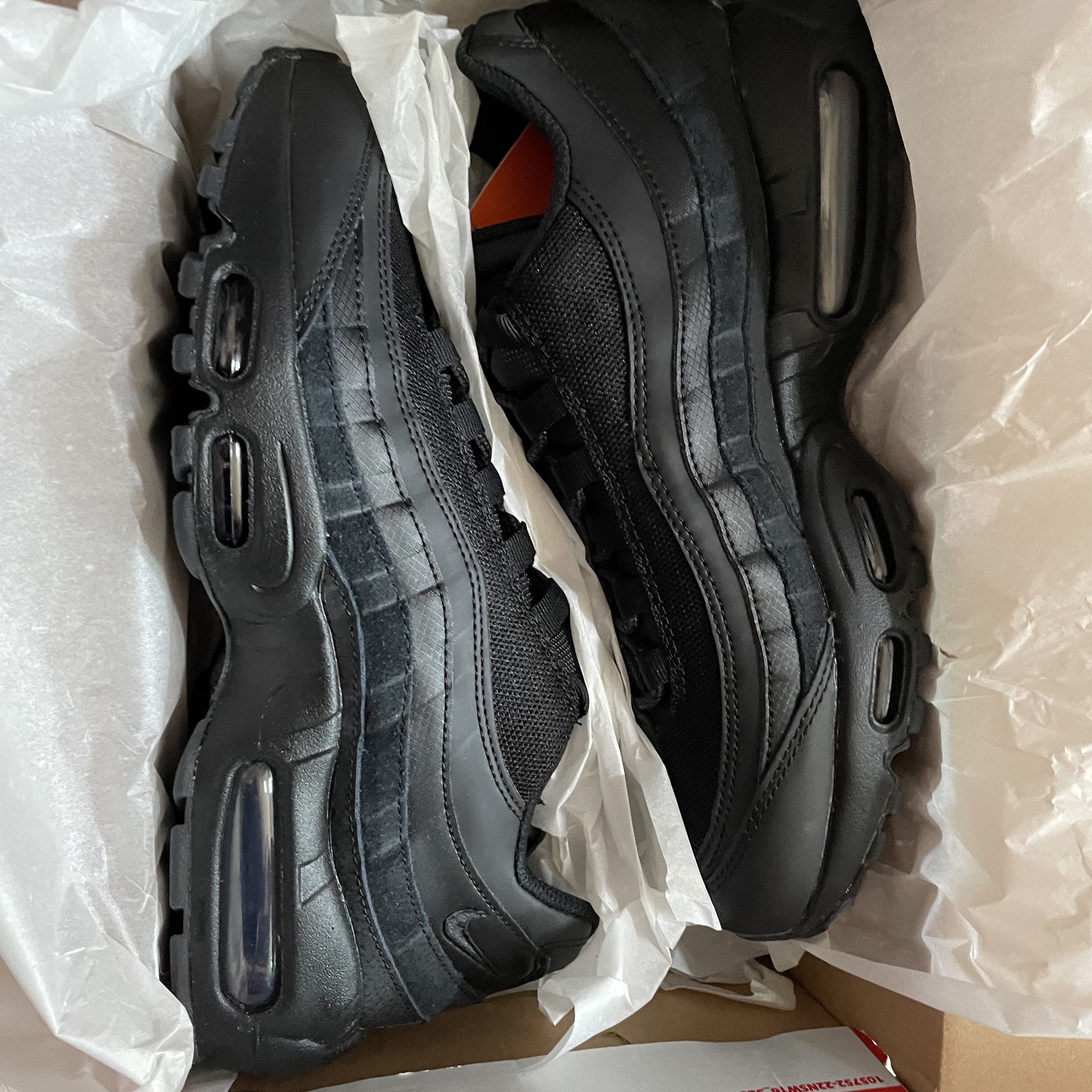 Nike Air Max 95 Essential Triple Black 2020 착용 스타일