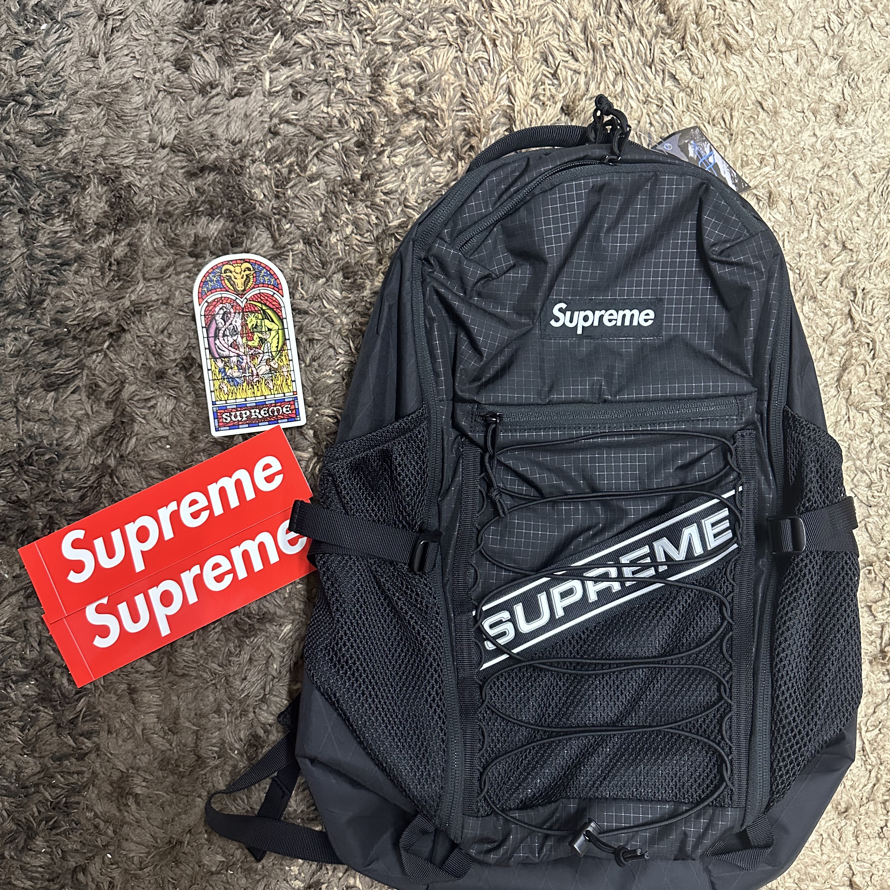 Supreme Backpack Black - 23FW 착용 스타일