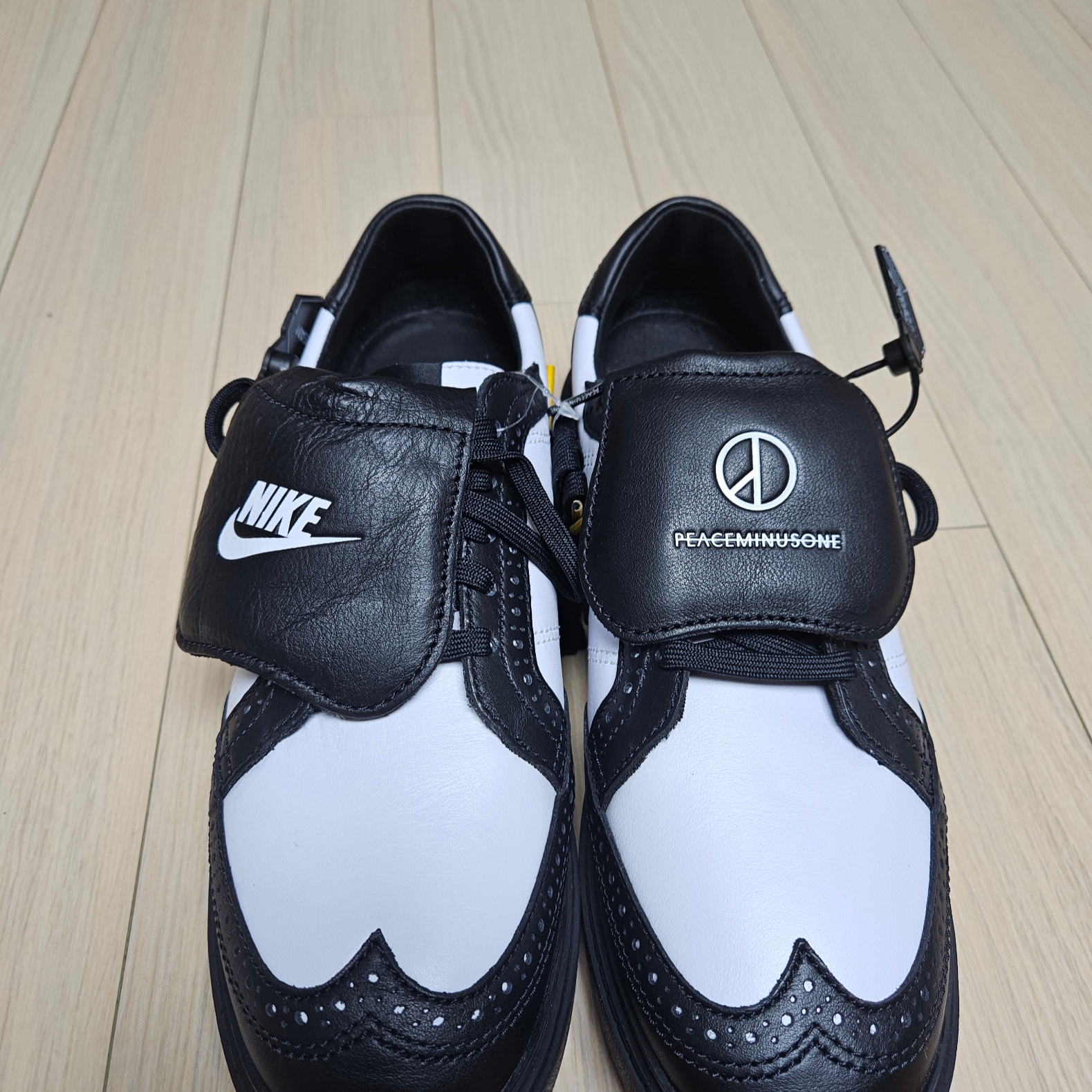 Nike x Peaceminusone Kwondo1 Black and White 착용 스타일 - 5