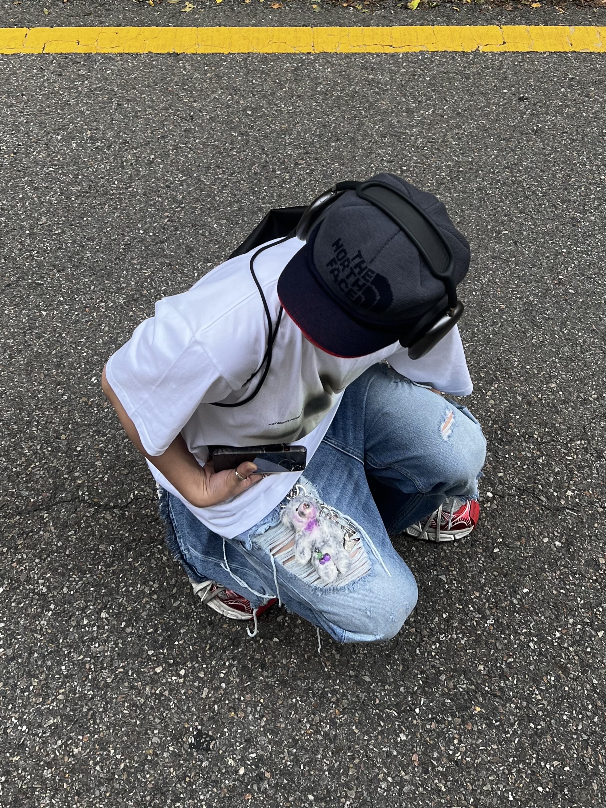 Balenciaga 3XL Sneakers White Red 착용 스타일 - 1