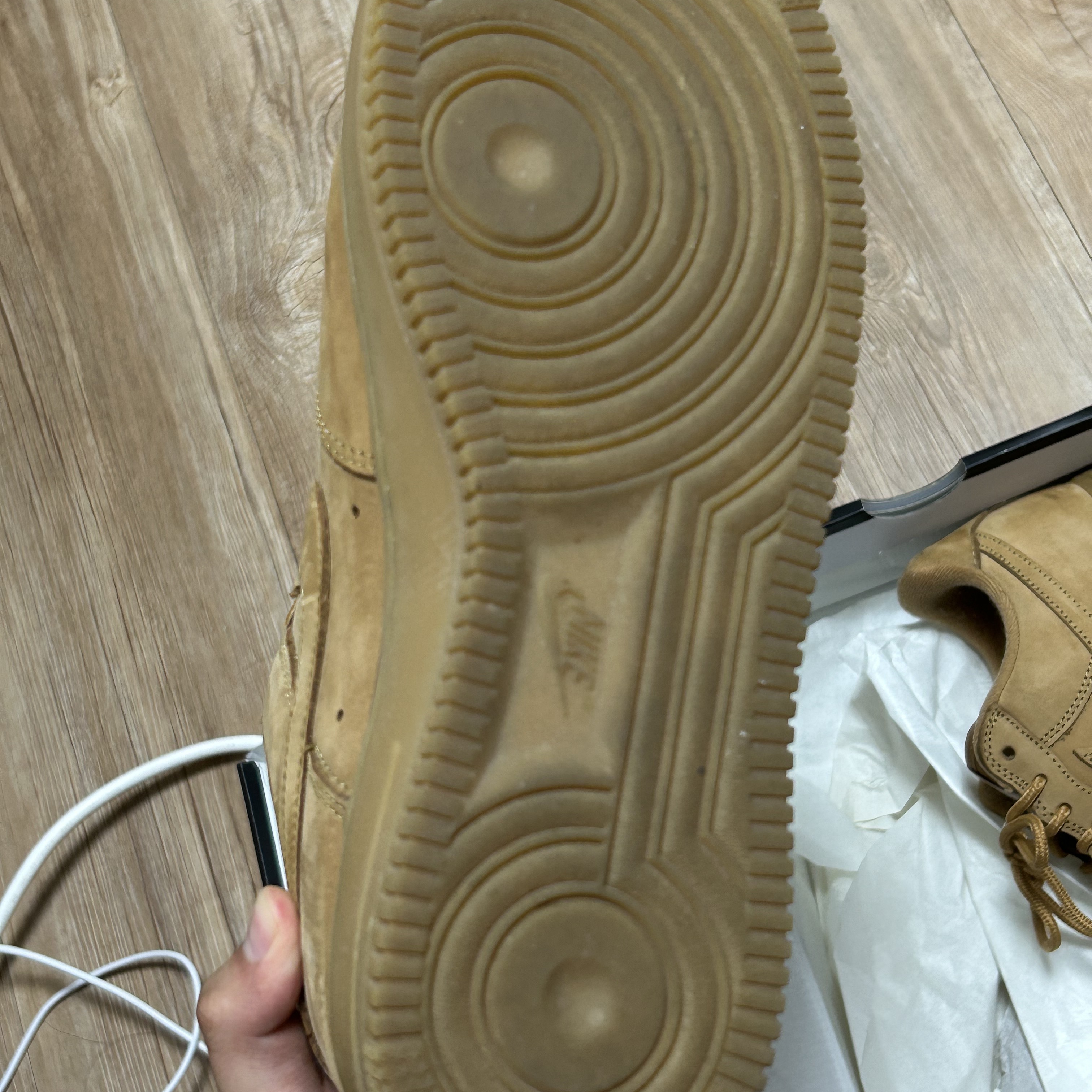 Nike x Supreme Air Force 1 Low Flax 착용 스타일 - 3