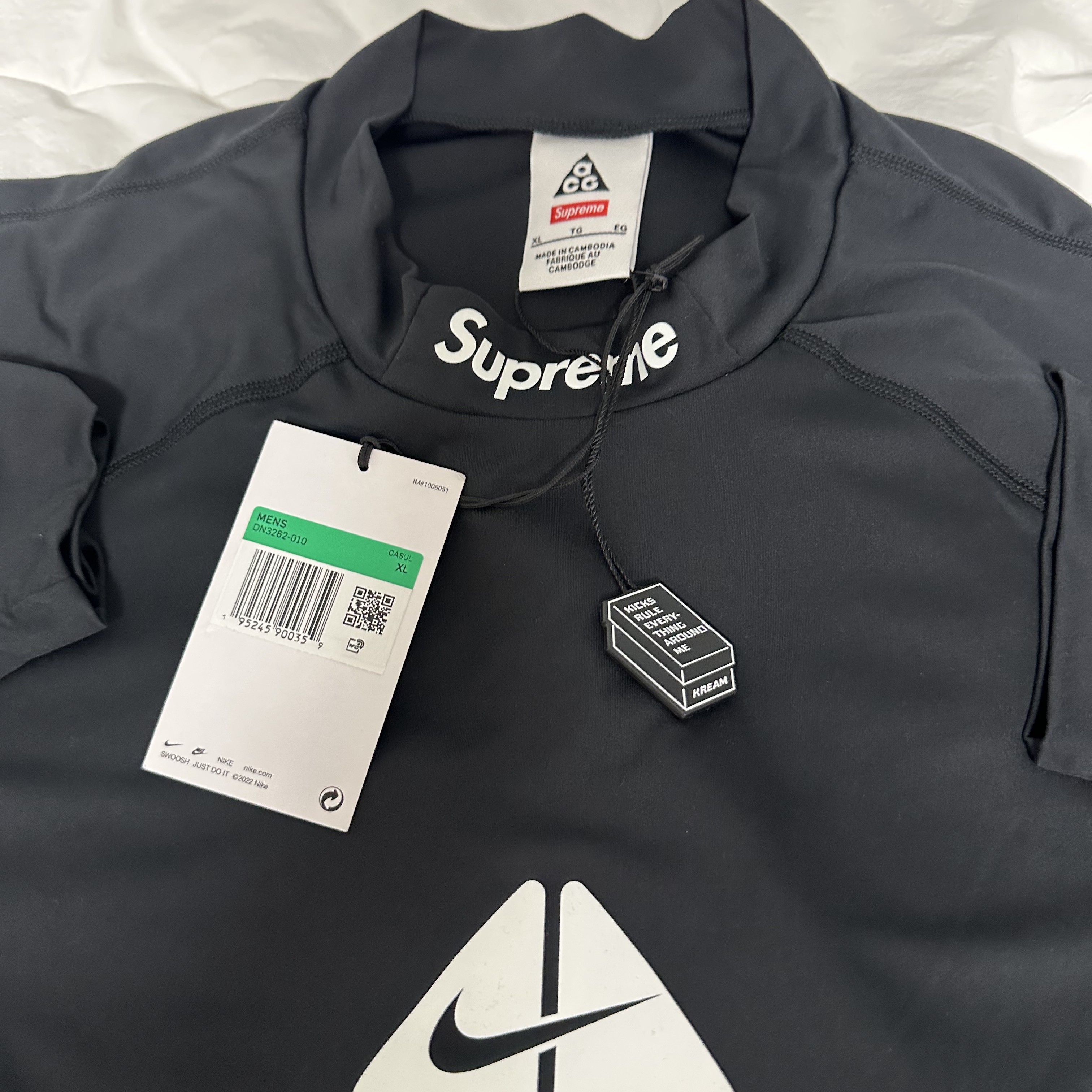Supreme x Nike ACG Jersey Black - 22FW 착용 스타일 - 1