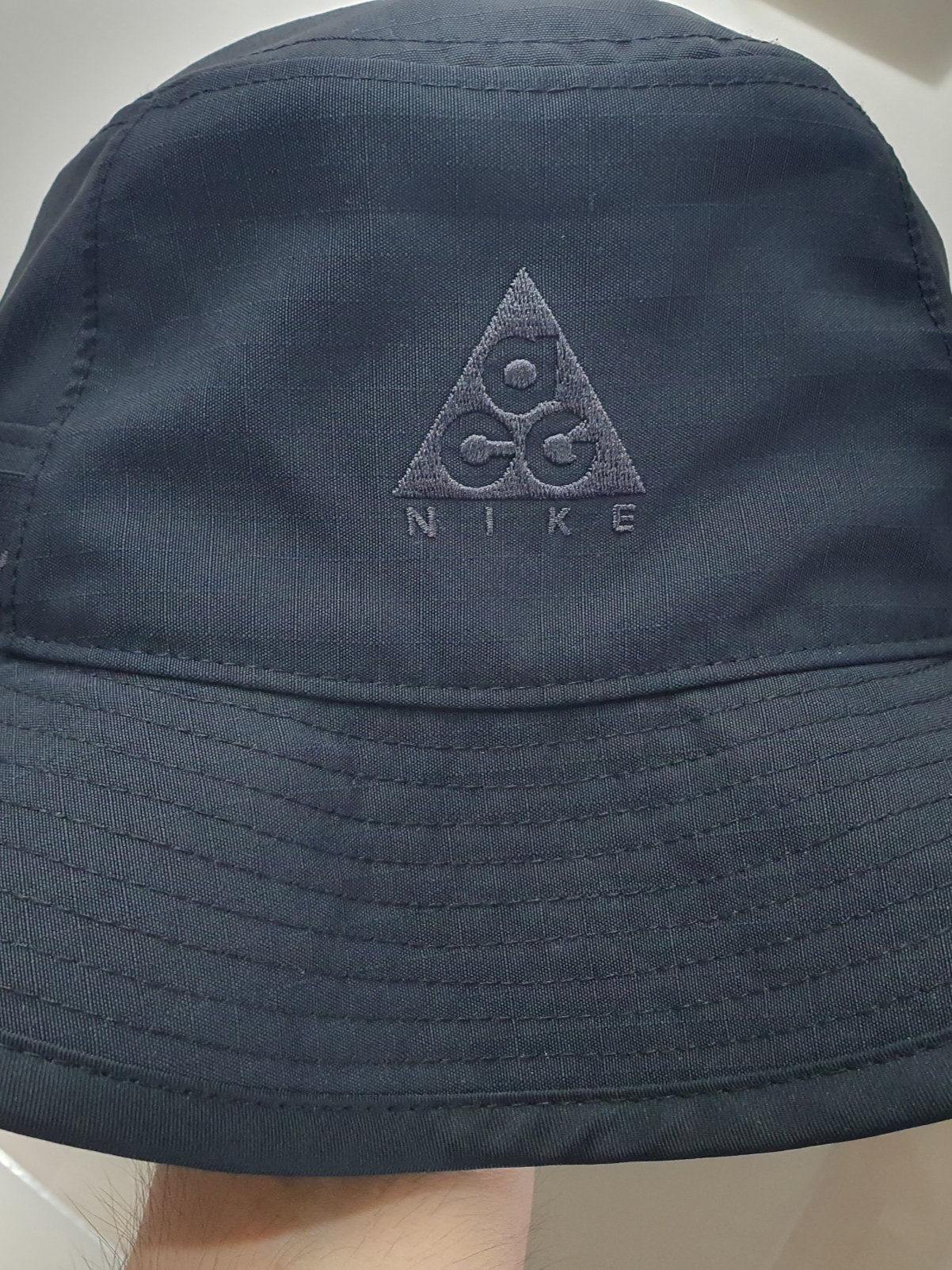 Nike NRG ACG Bucket Black Anthracite 착용 스타일 - 1