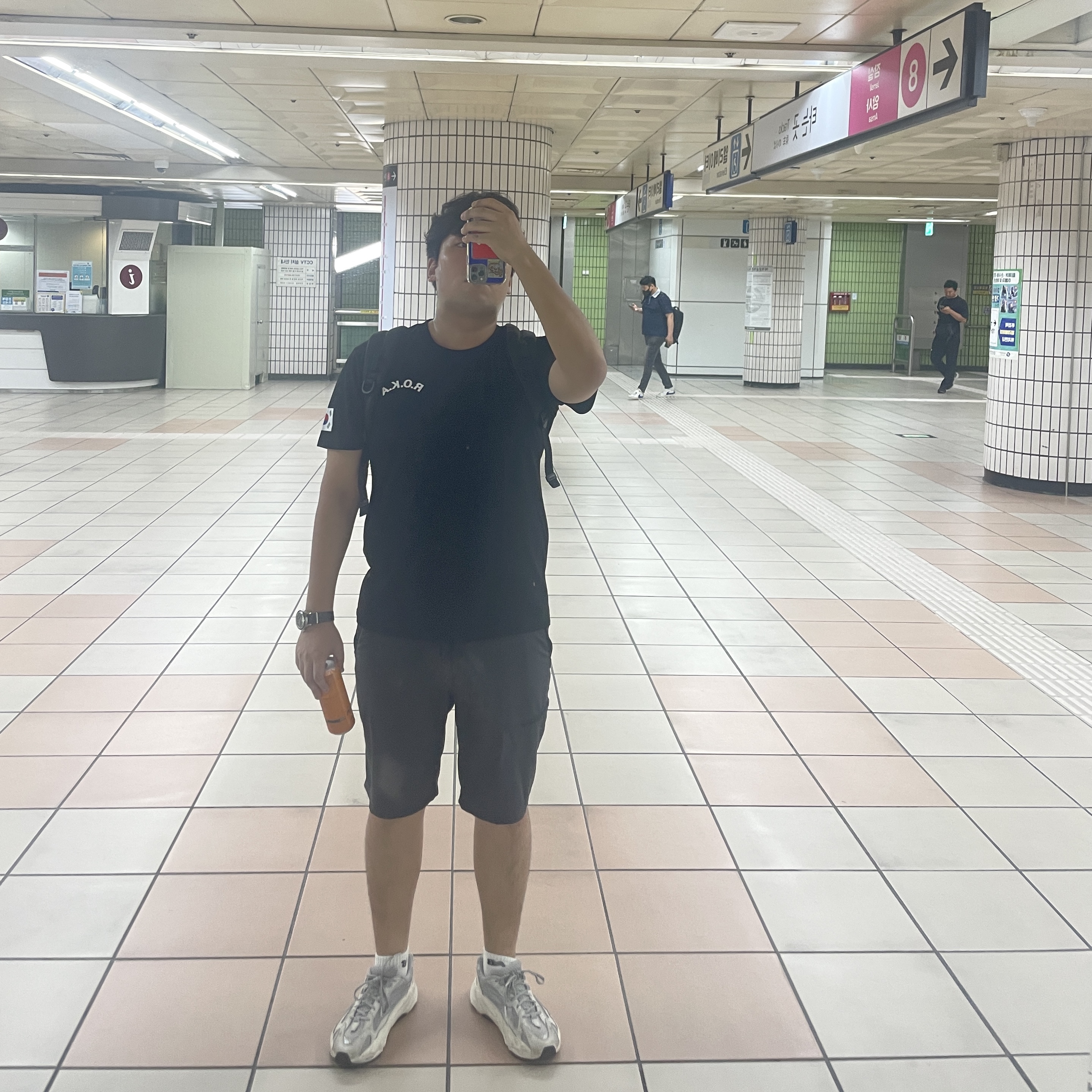 Adidas Yeezy Boost 700 V2 Static 2022 착용 스타일
