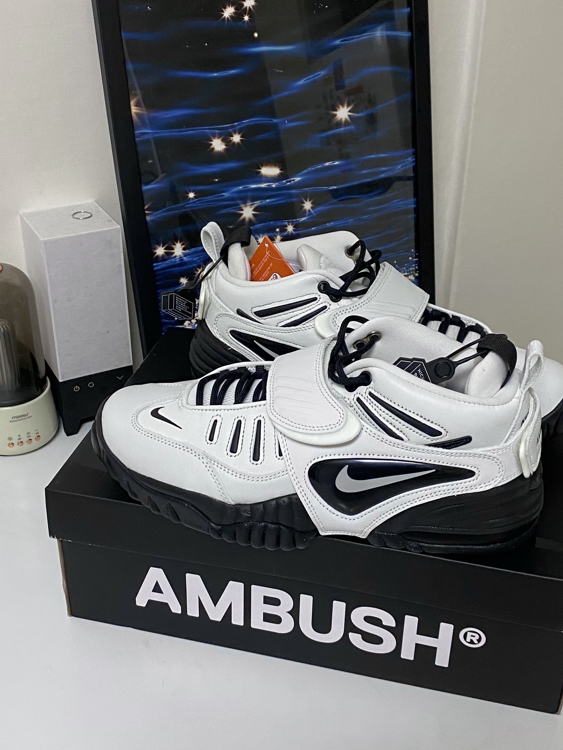 Nike x Ambush Air Adjust Force SP Summit White and Black 착용 스타일 - 1