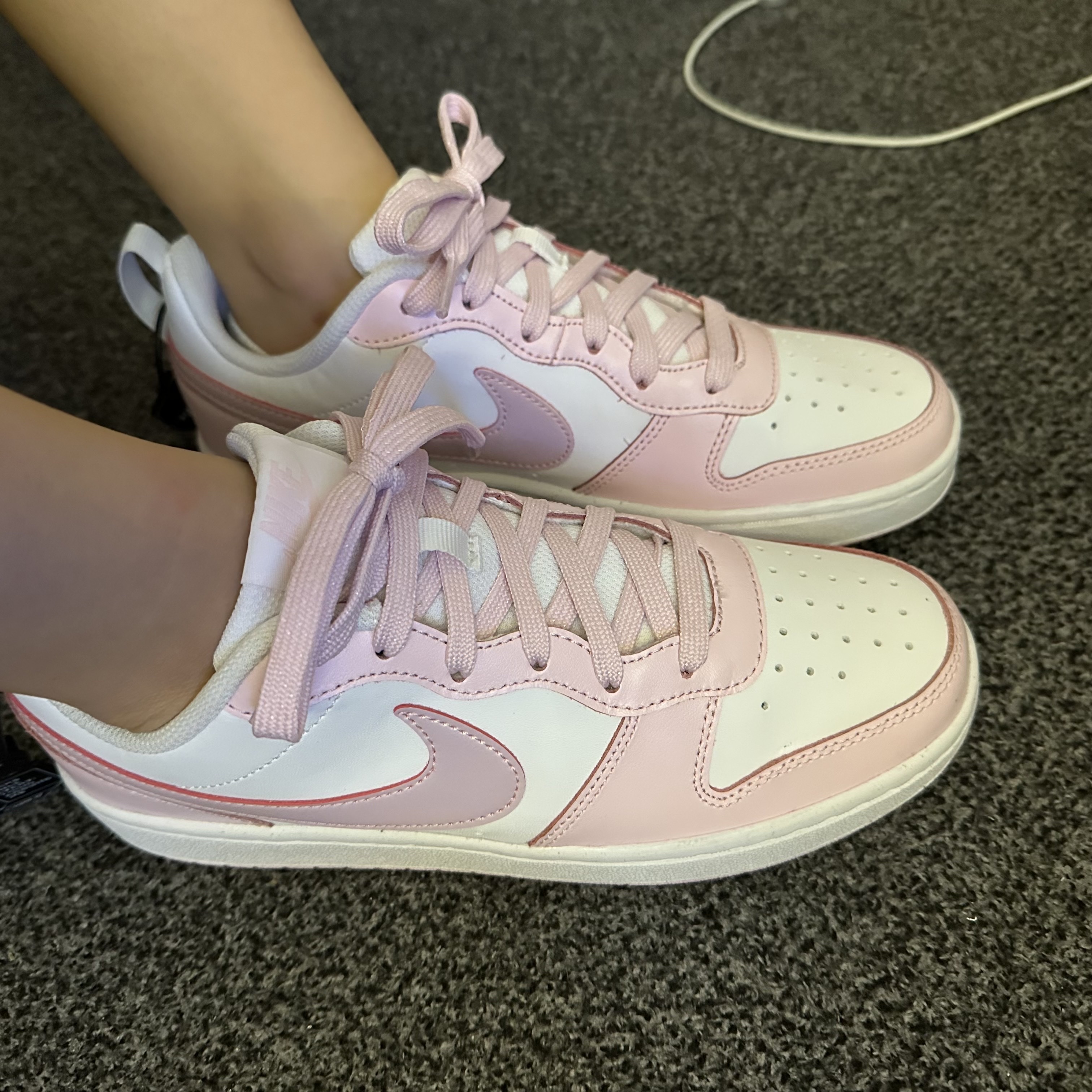 (GS) Nike Court Borough 2 SE White Pink Foam 착용 스타일 - 4