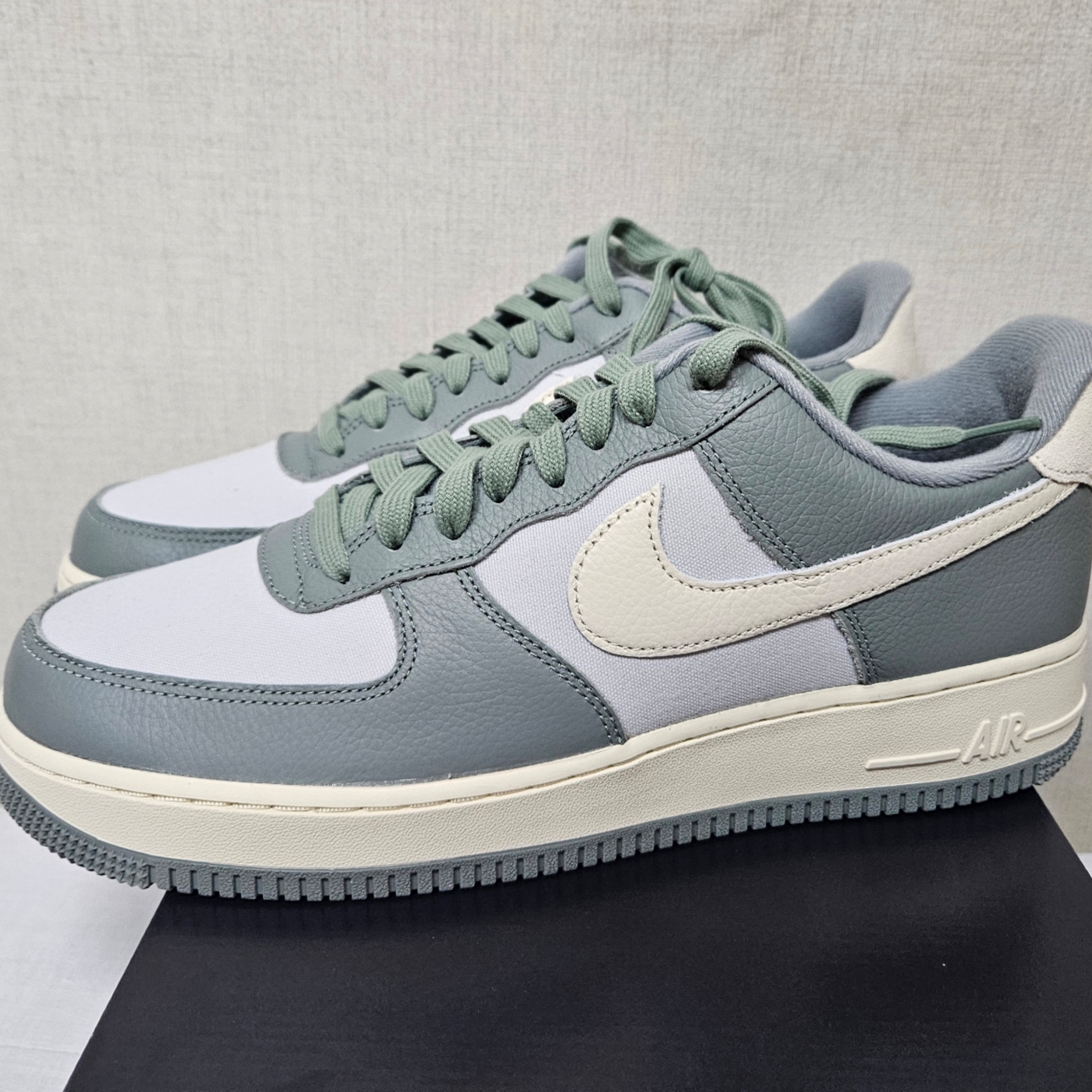 Nike Air Force 1 '07 LX Mica Green 착용 스타일
