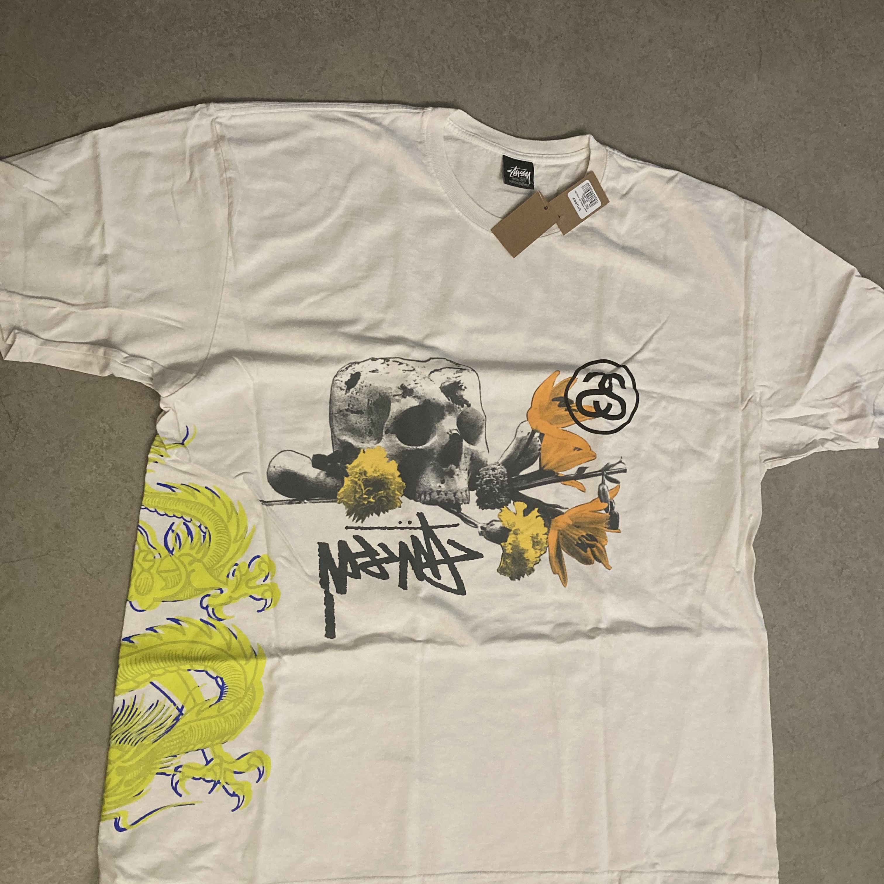 Stussy Strike Pigment Dyed T-Shirt Natural 착용 스타일 - 1