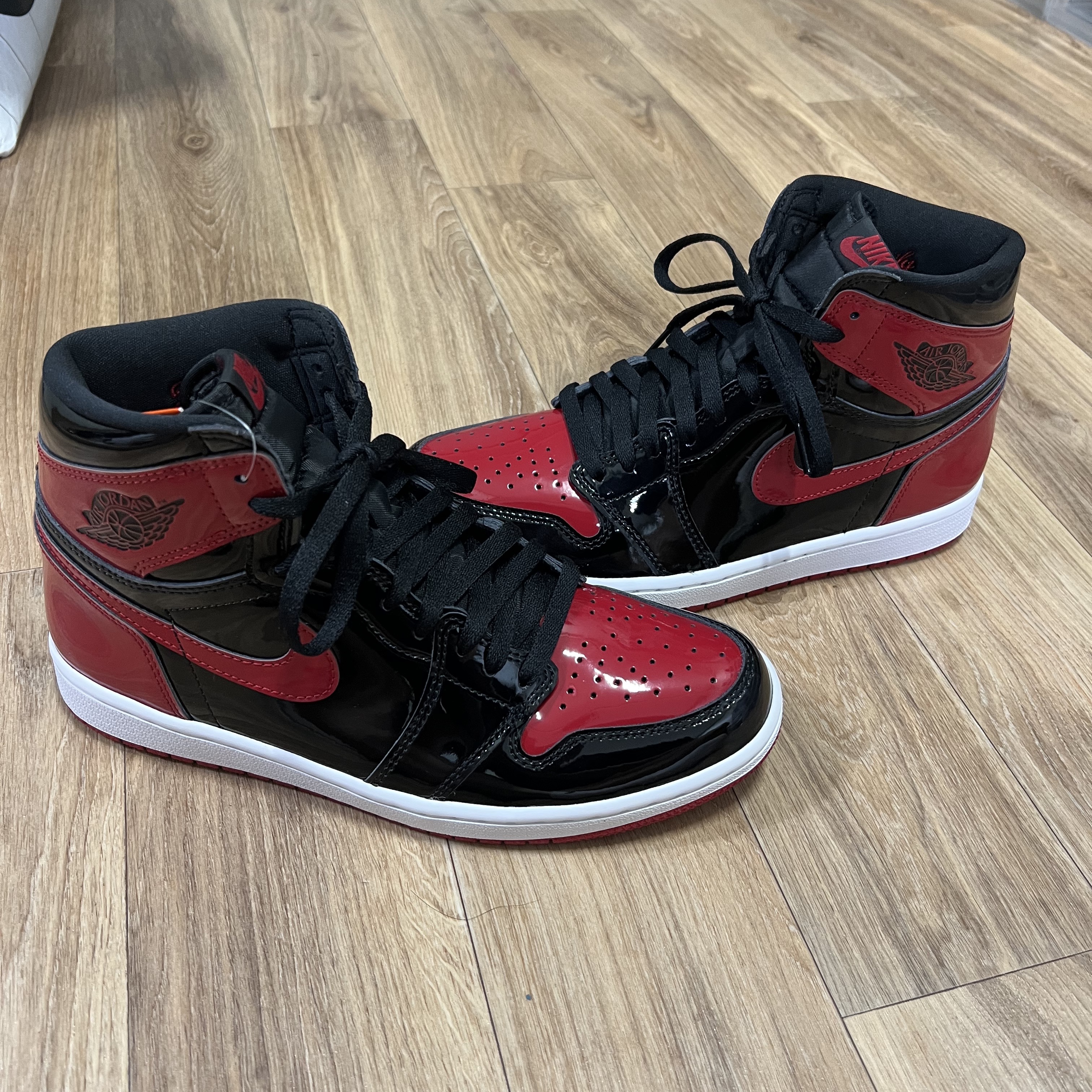 Jordan 1 Retro High OG Patent Bred 착용 스타일
