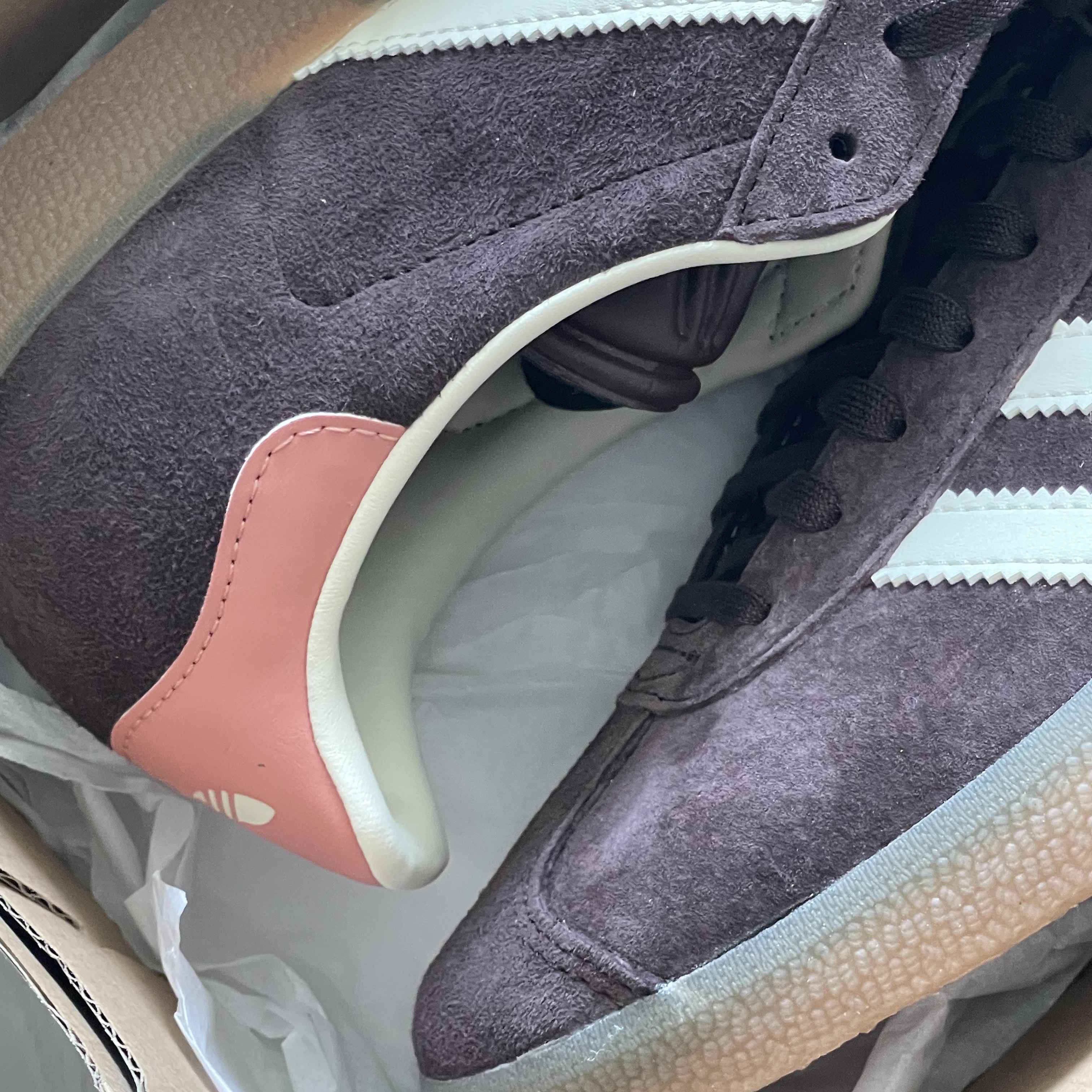 (W) Adidas Gazelle Shadow Brown 착용 스타일