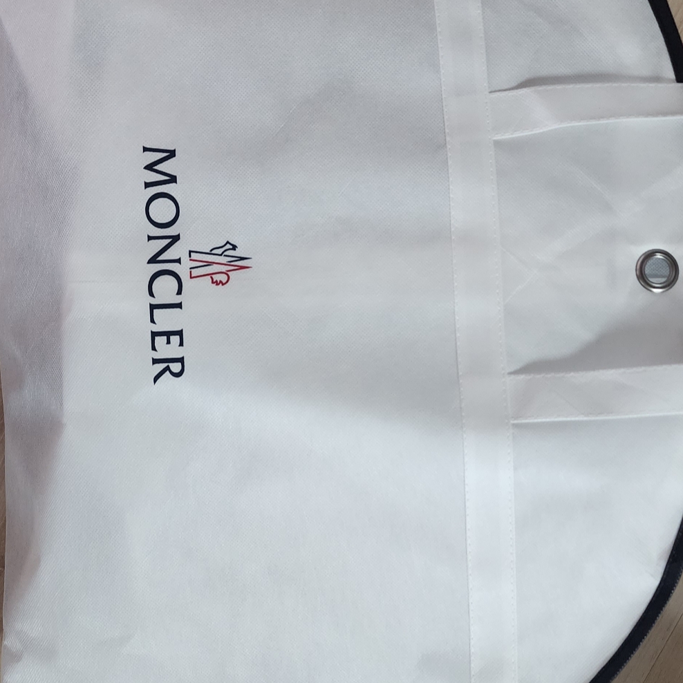 Moncler Cluny Long Down Jacket Black - 23FW 착용 스타일 - 3