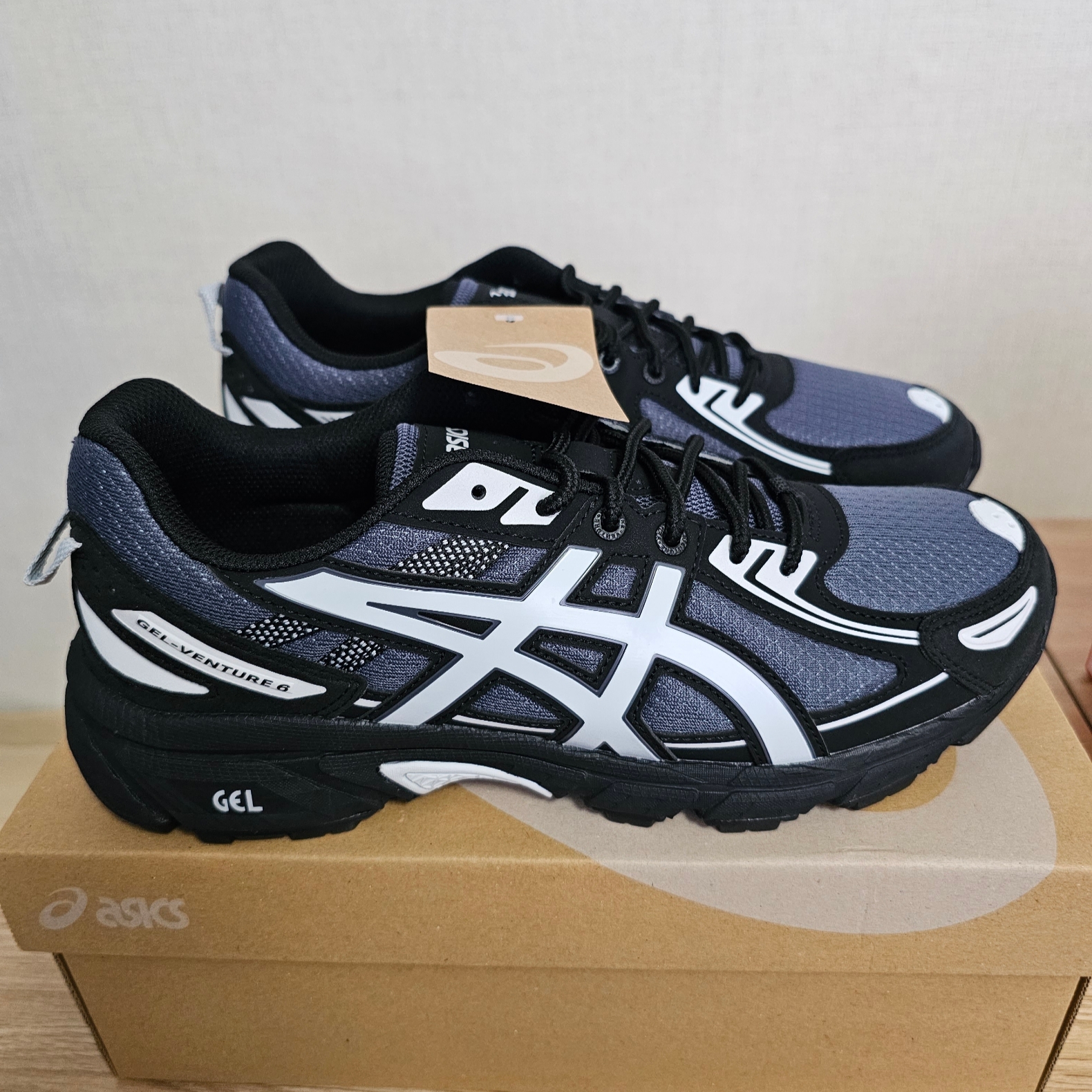 Asics Gel-Venture 6 Carrier Grey 착용 스타일 - 2