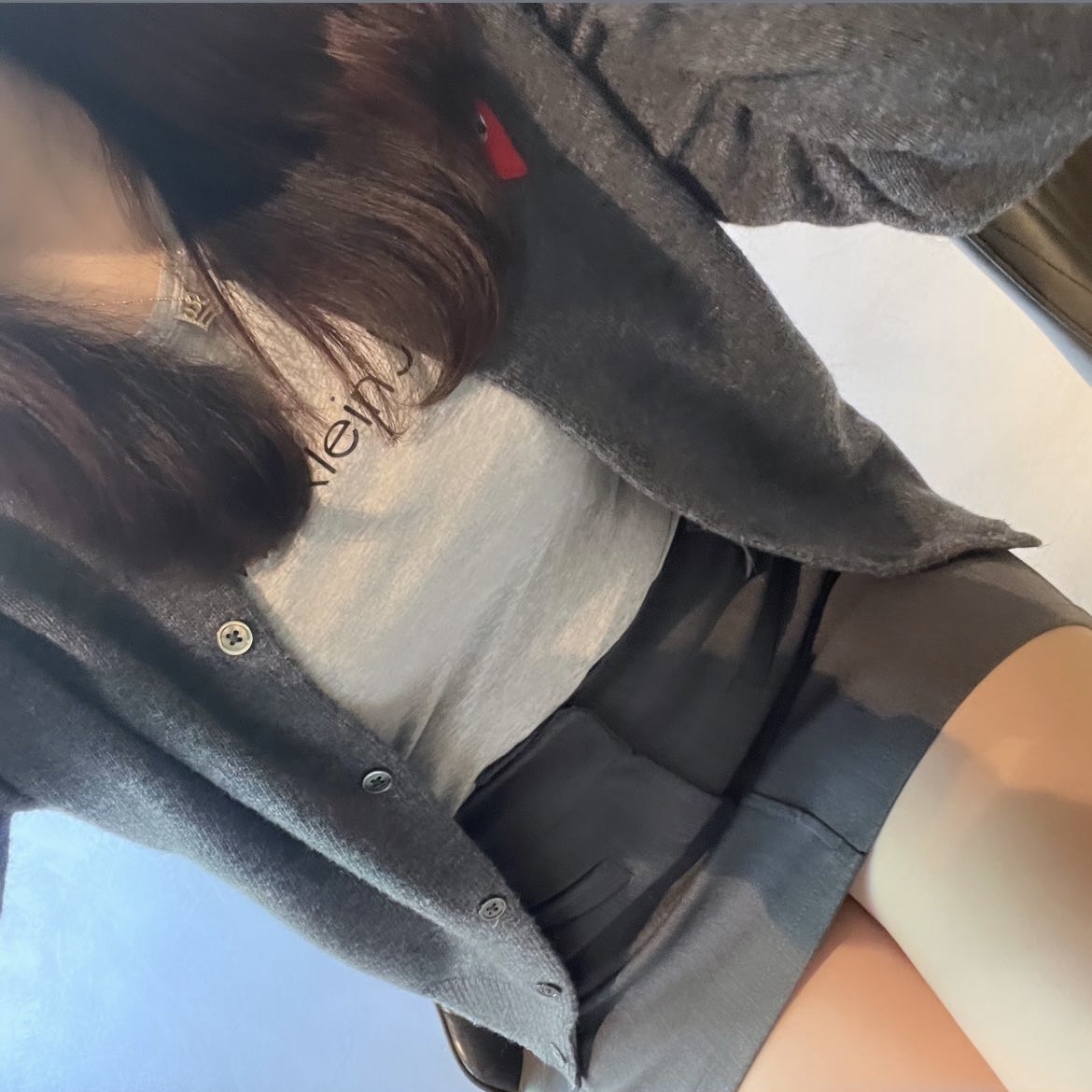(W) Play Comme des Garcons Red Heart Knit Cardigan Grey 착용 스타일