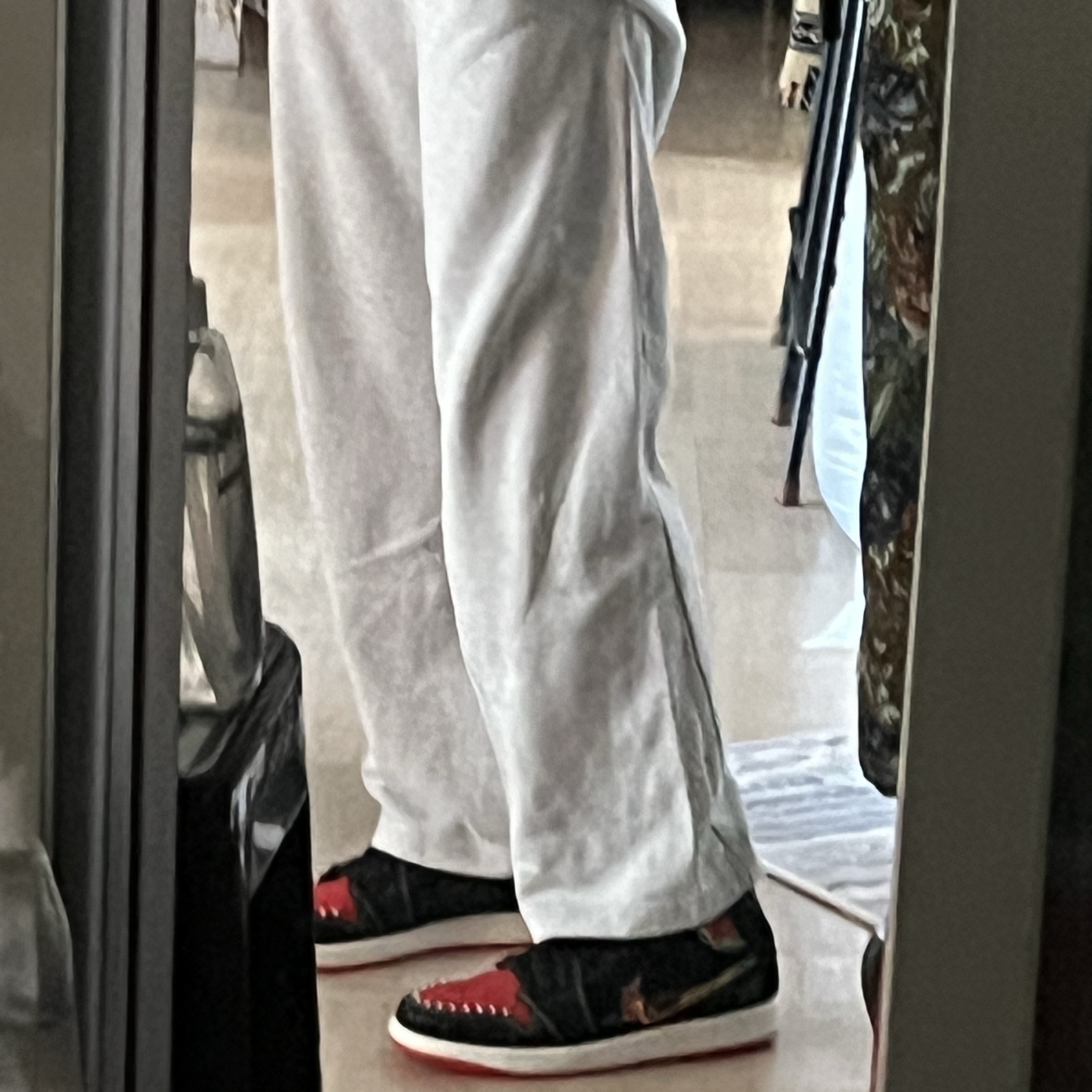 Jordan 1 Mid SE Siempre Familia 착용 스타일 - 3